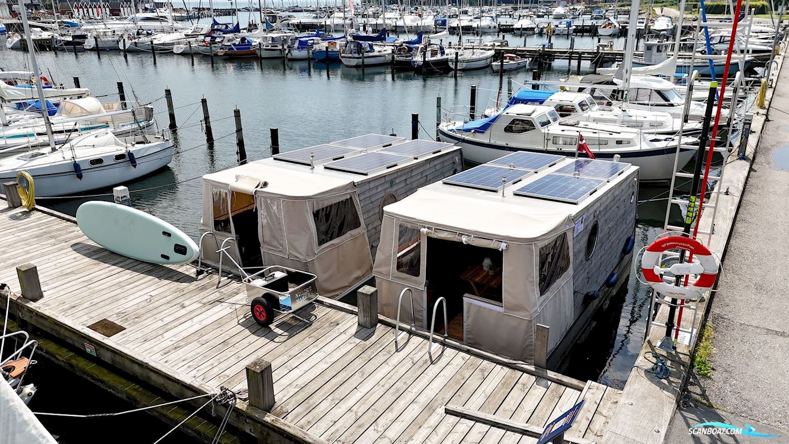 Husbåde med elmotor - udlejnings koncept eller bolig