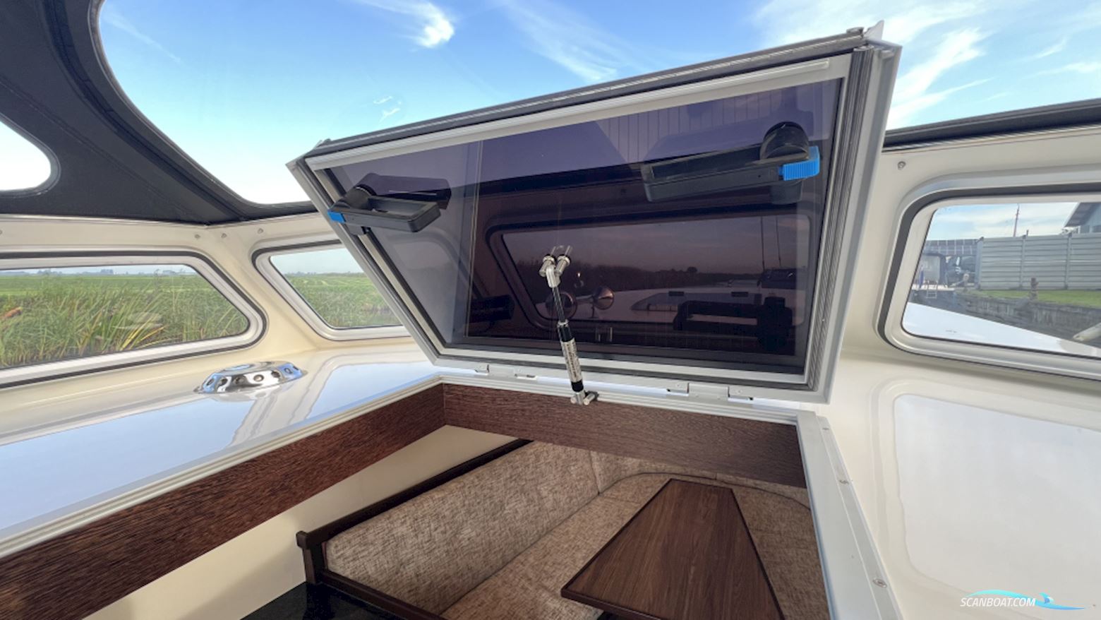 Ijzendoorn Yachts Tender Cabin 800