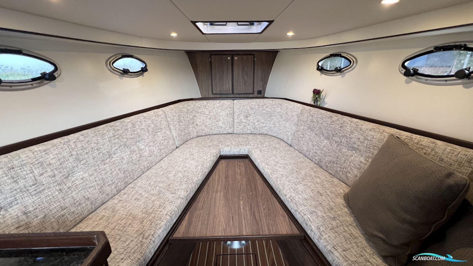 Ijzendoorn Yachts Tender Cabin 800