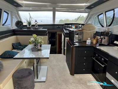 Innovazioni & Progetti „Alena 48“ Motorboten 2009, met Volvo Penta Ips 600 motor, Duitsland
