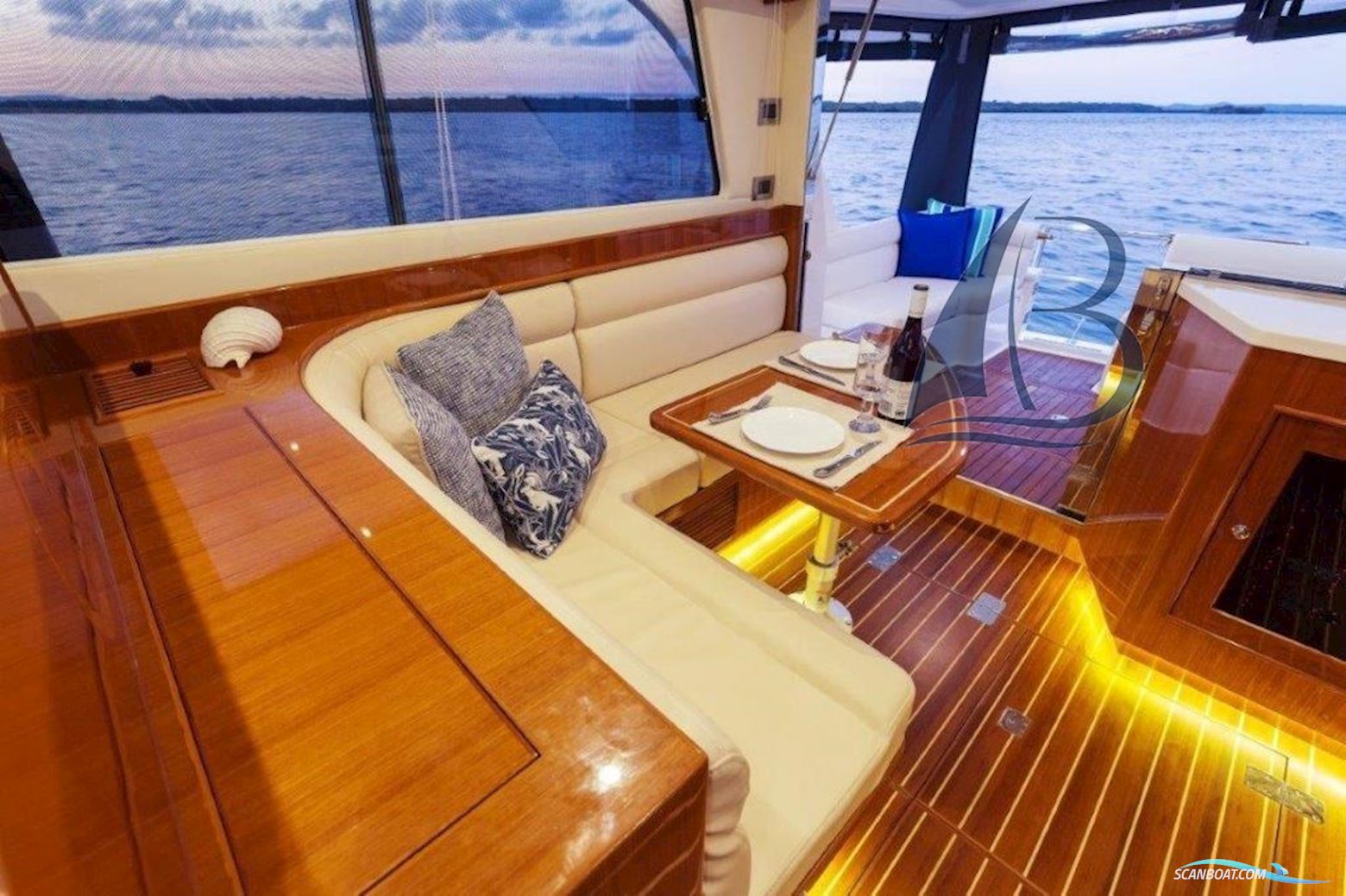 Integrity 380 SX