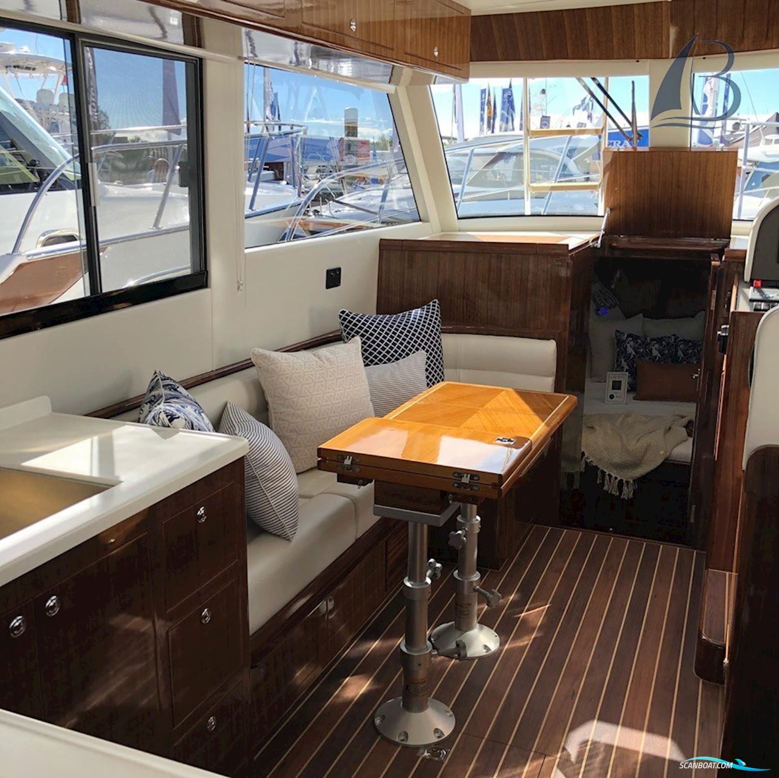 Integrity 380 SX