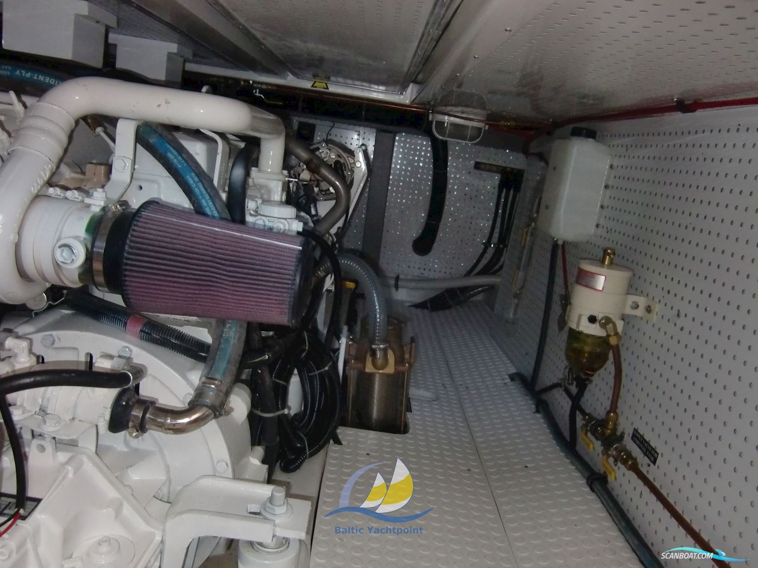 Integrity Motor Yachts Integrity 350 Sedan