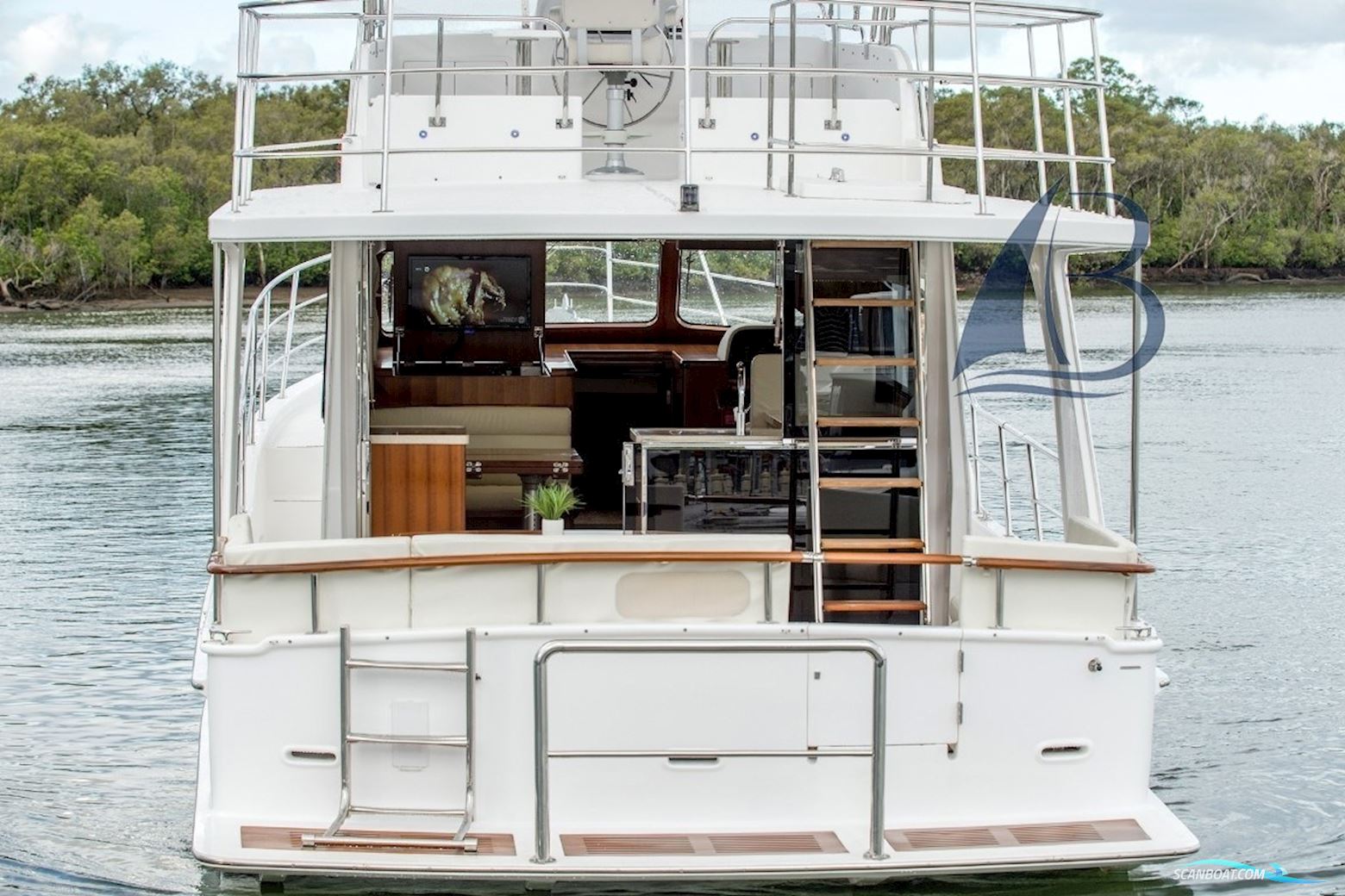 Integrity Motor Yachts Integrity 380 Fly