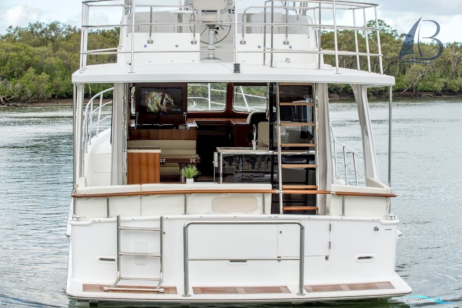 Integrity Motor Yachts Integrity 380 Fly