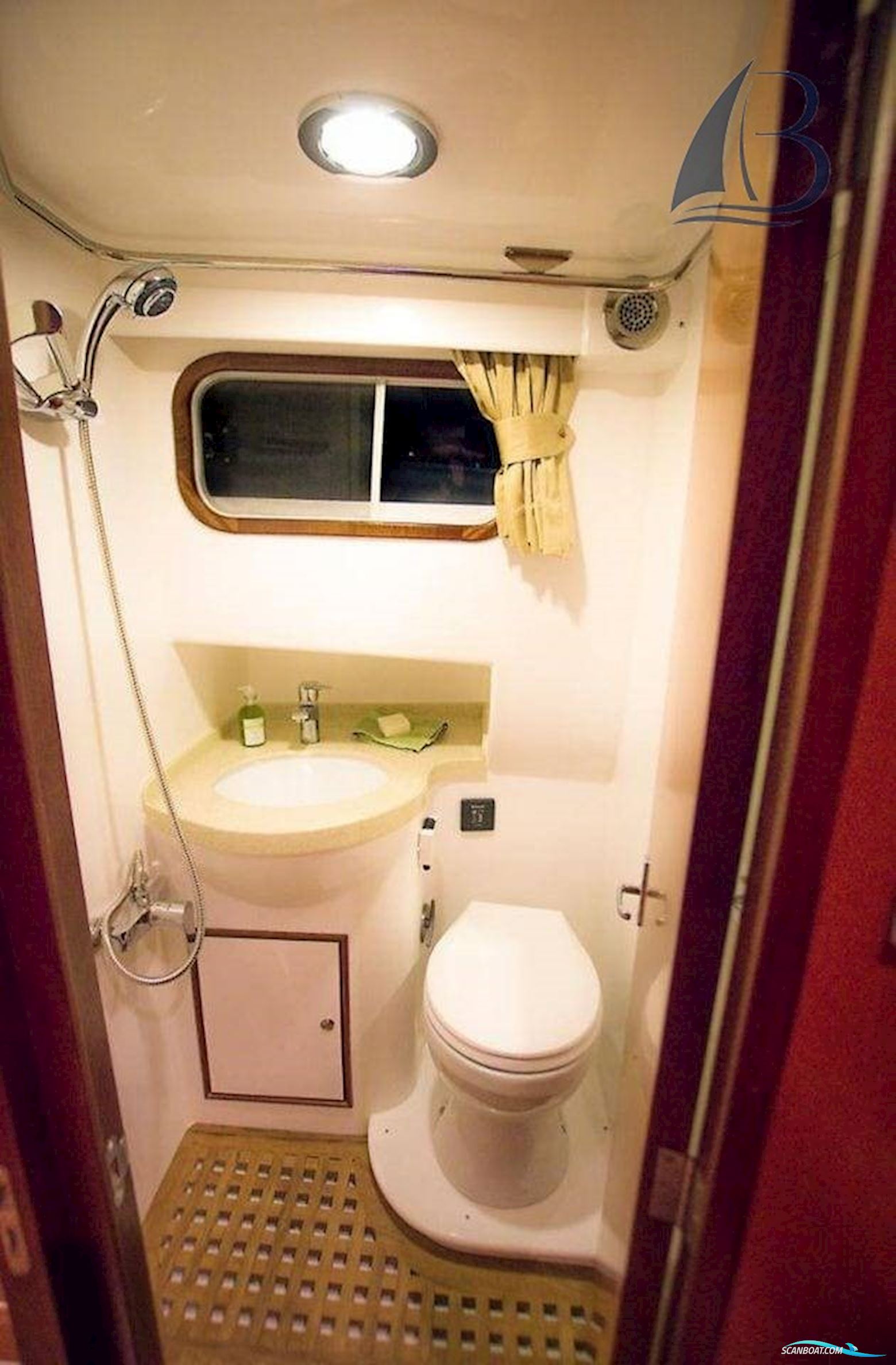 Integrity Motor Yachts Integrity 380 Sedan