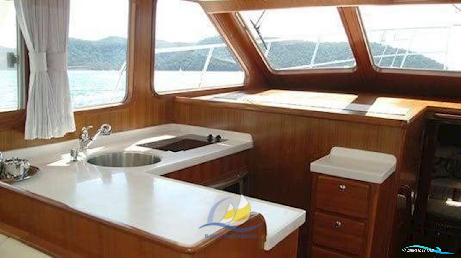 Integrity Motor Yachts Integrity 440 Fly
