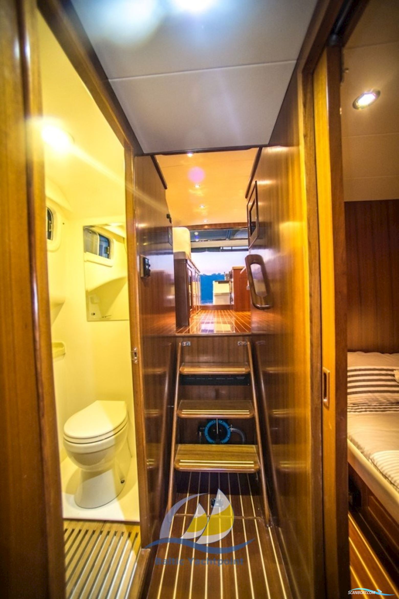 Integrity Motor Yachts Integrity 440 Sedan