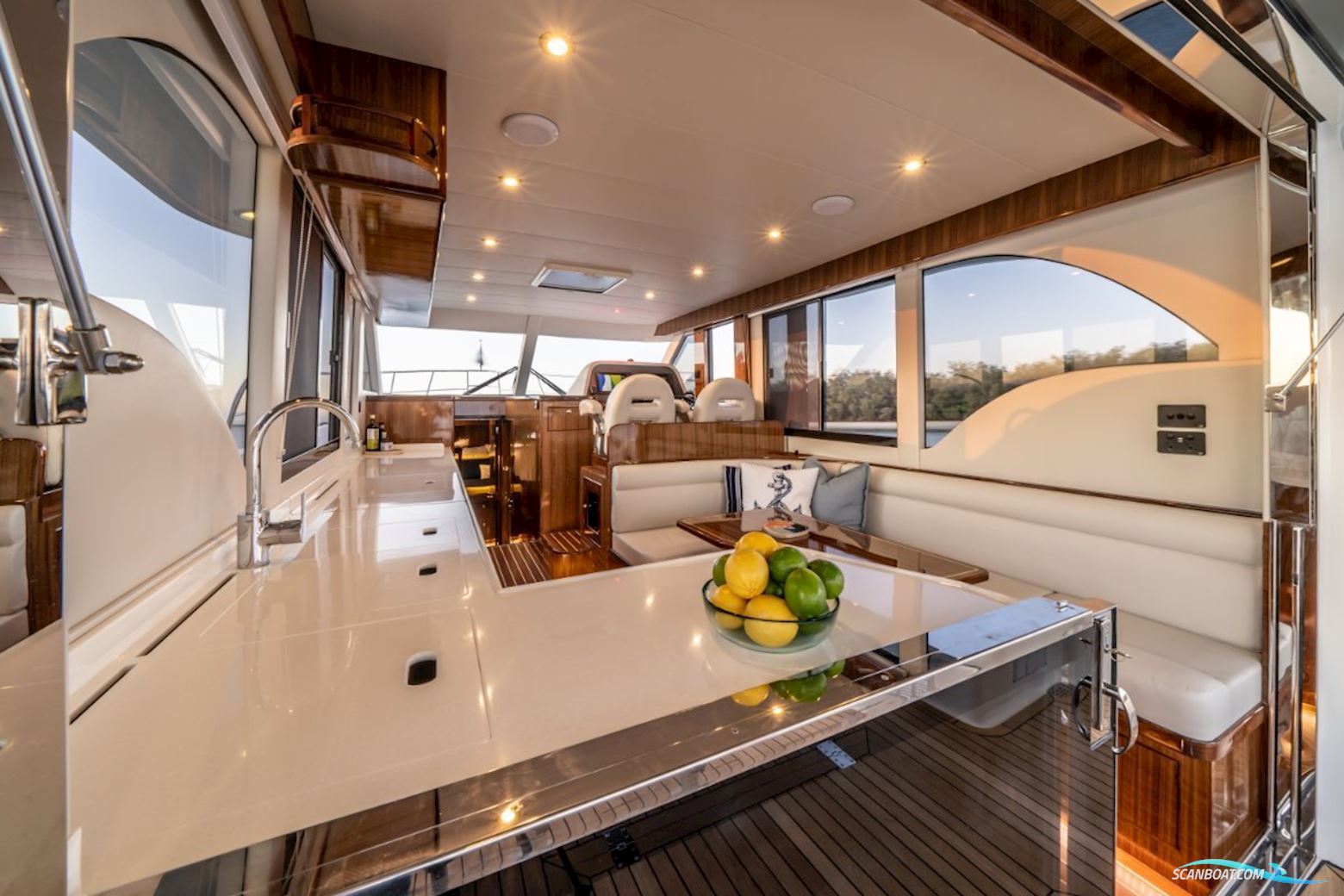 Integrity Trawlers 460 SX