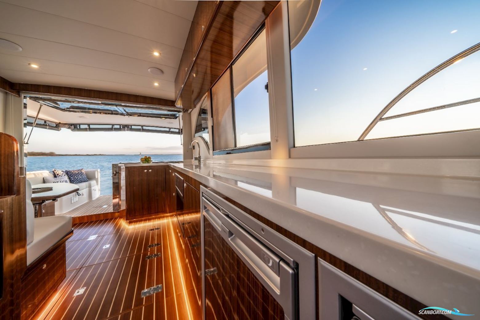 Integrity Trawlers 460 SX