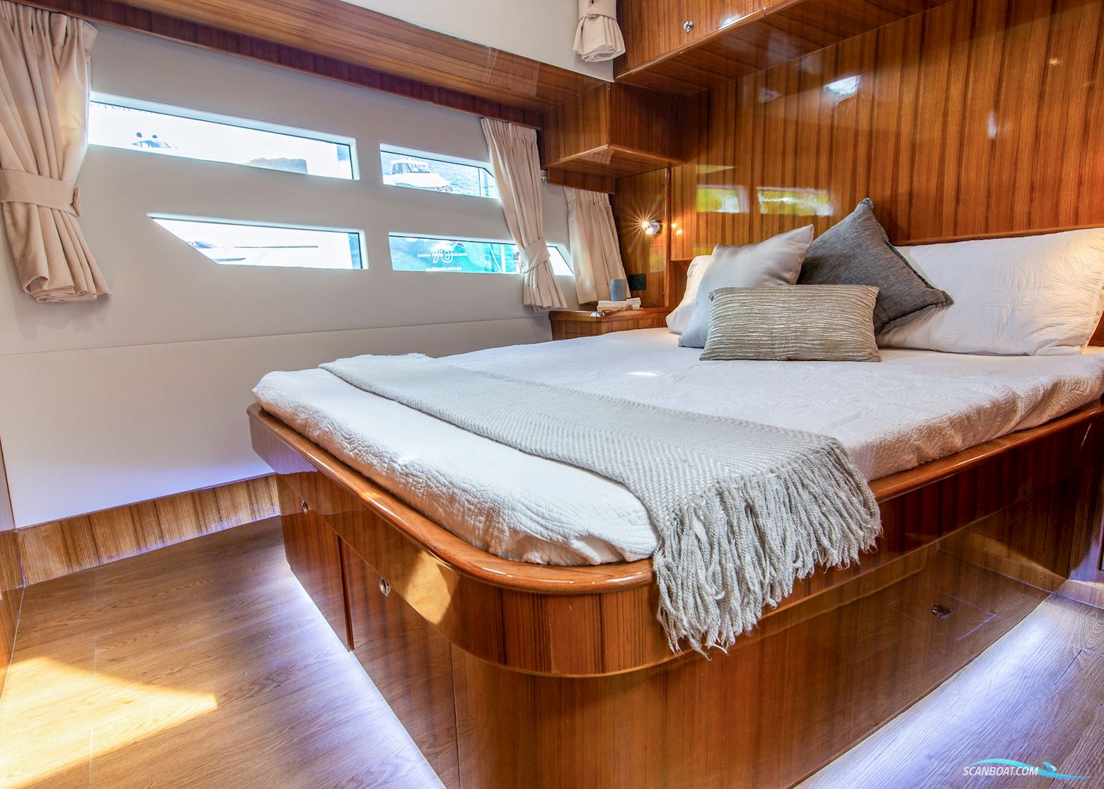 Integrity Trawlers 460 SX