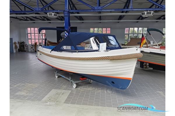 Interboat Intender 700