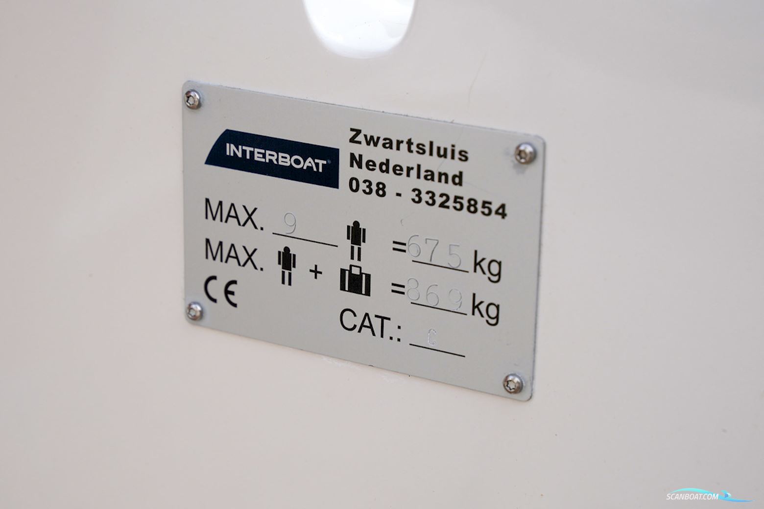 Interboat Intender 780