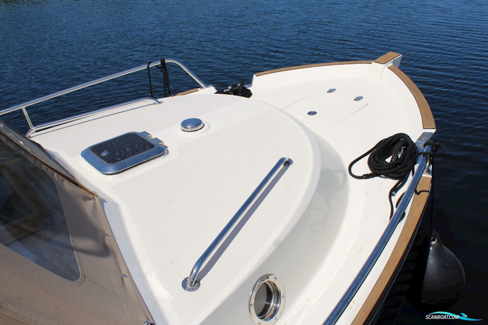 Intercruiser 27 Cabin