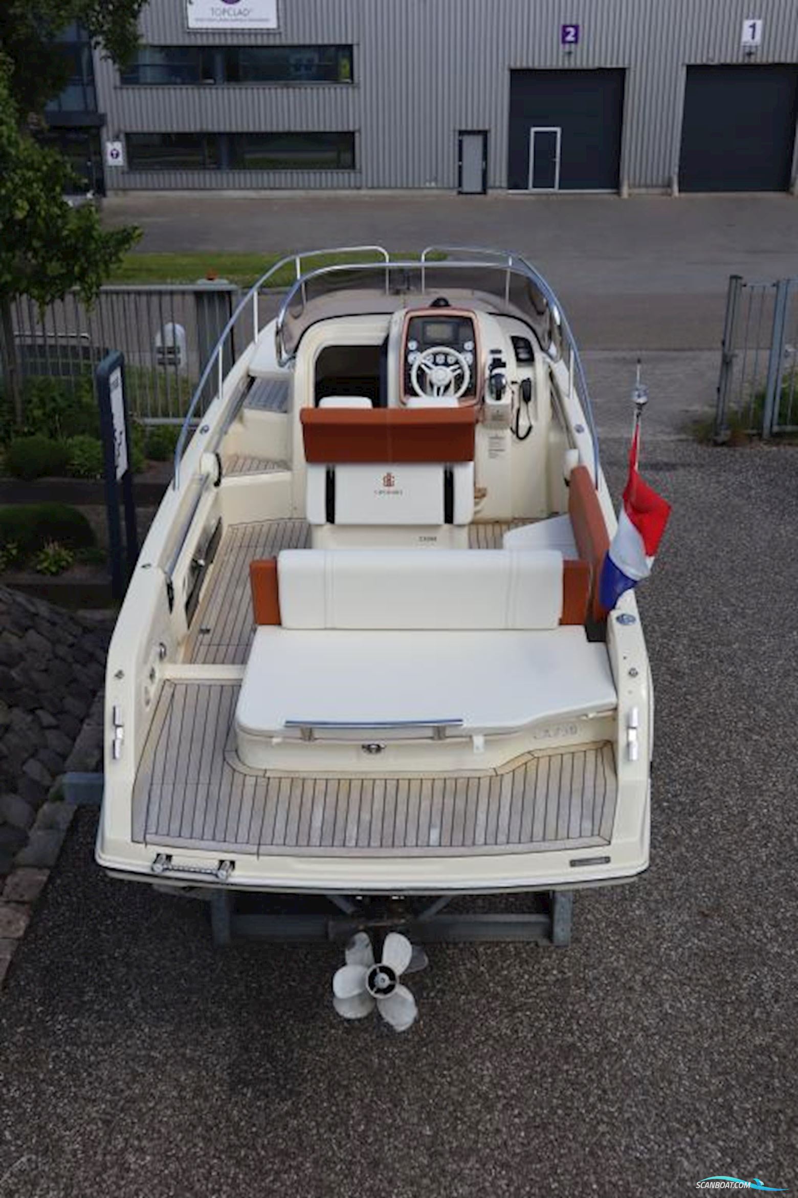 INVICTUS 250 CX