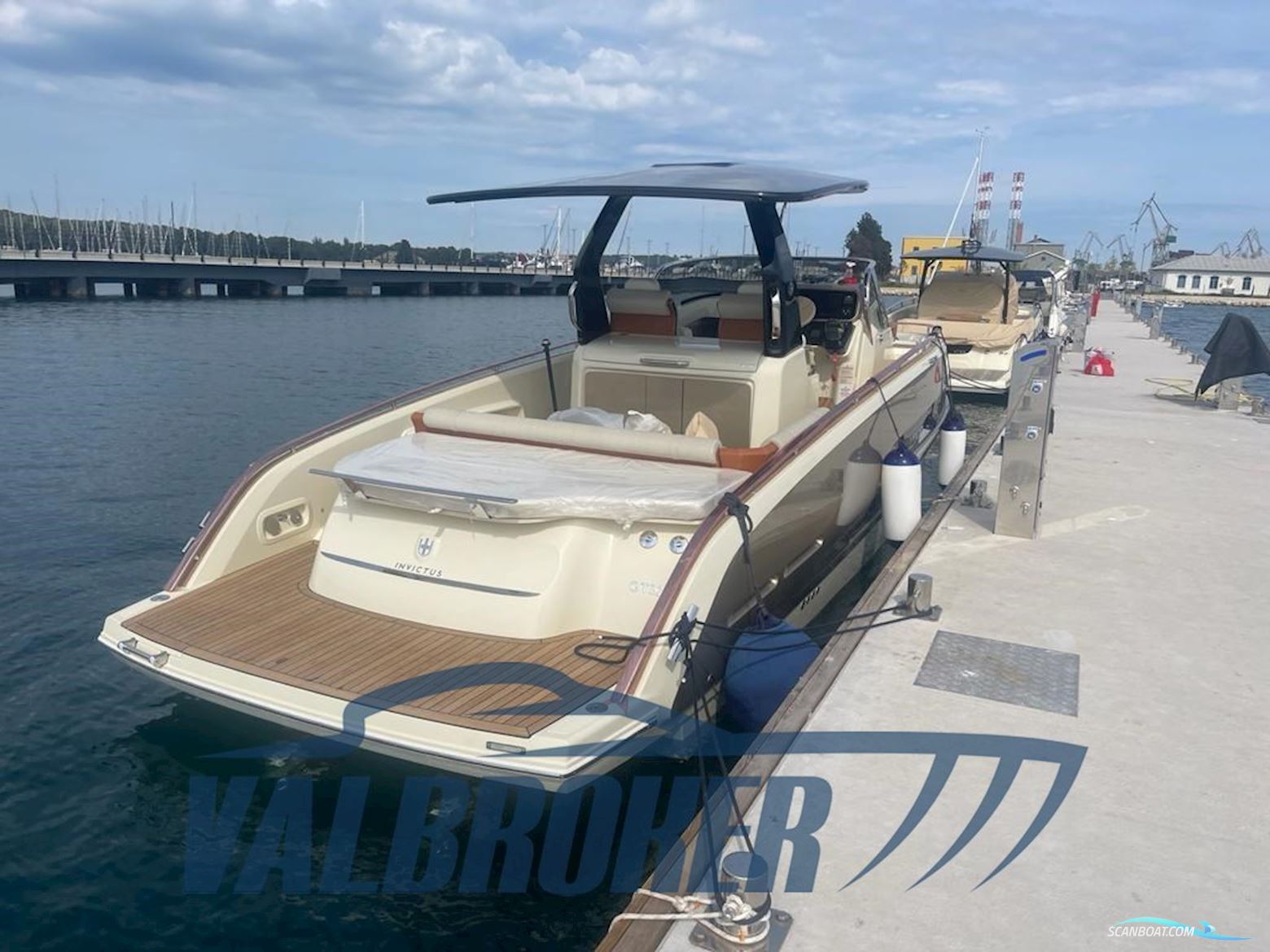 INVICTUS GT320