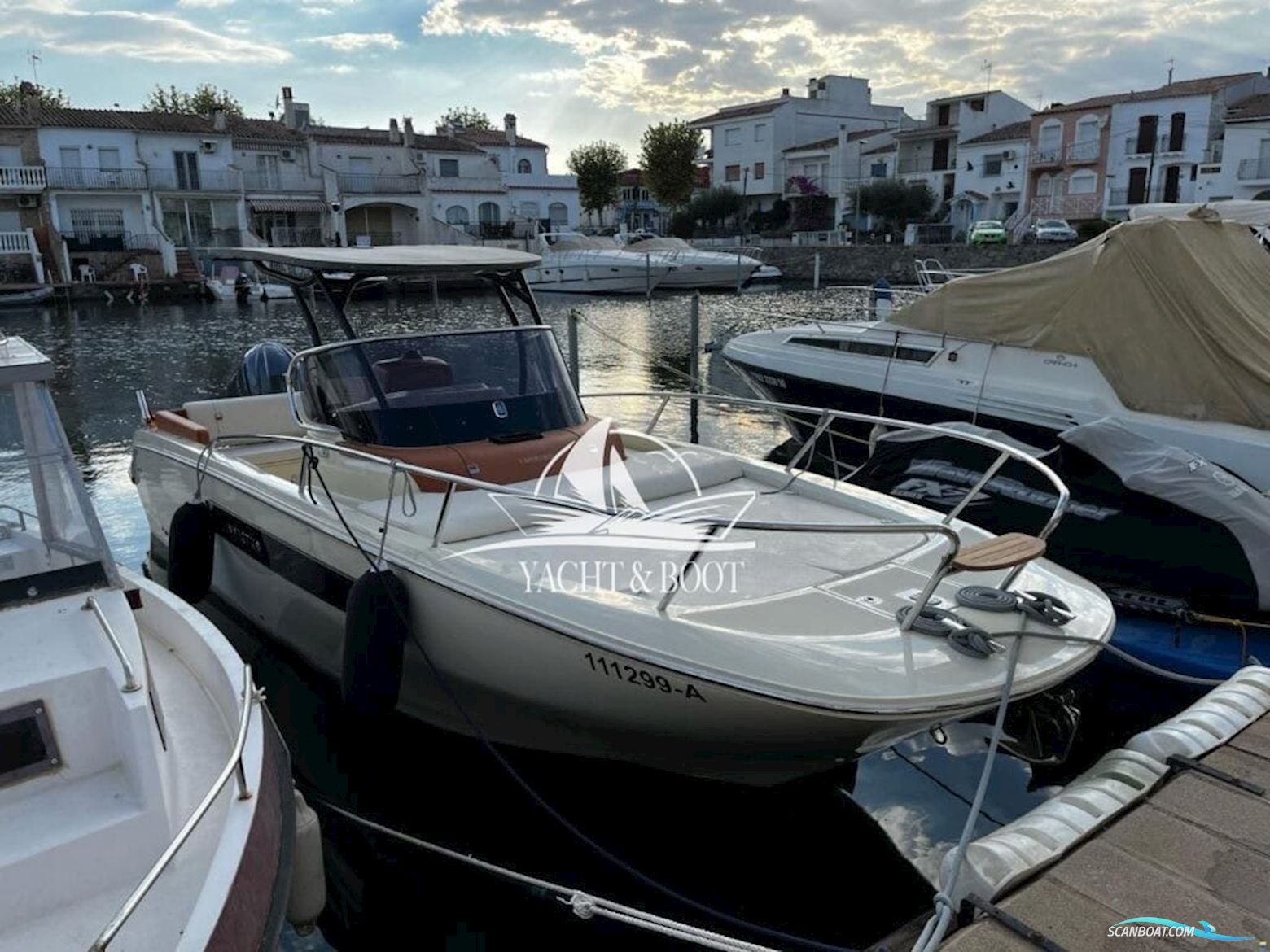 Invictus Yacht Capoforte CX 270