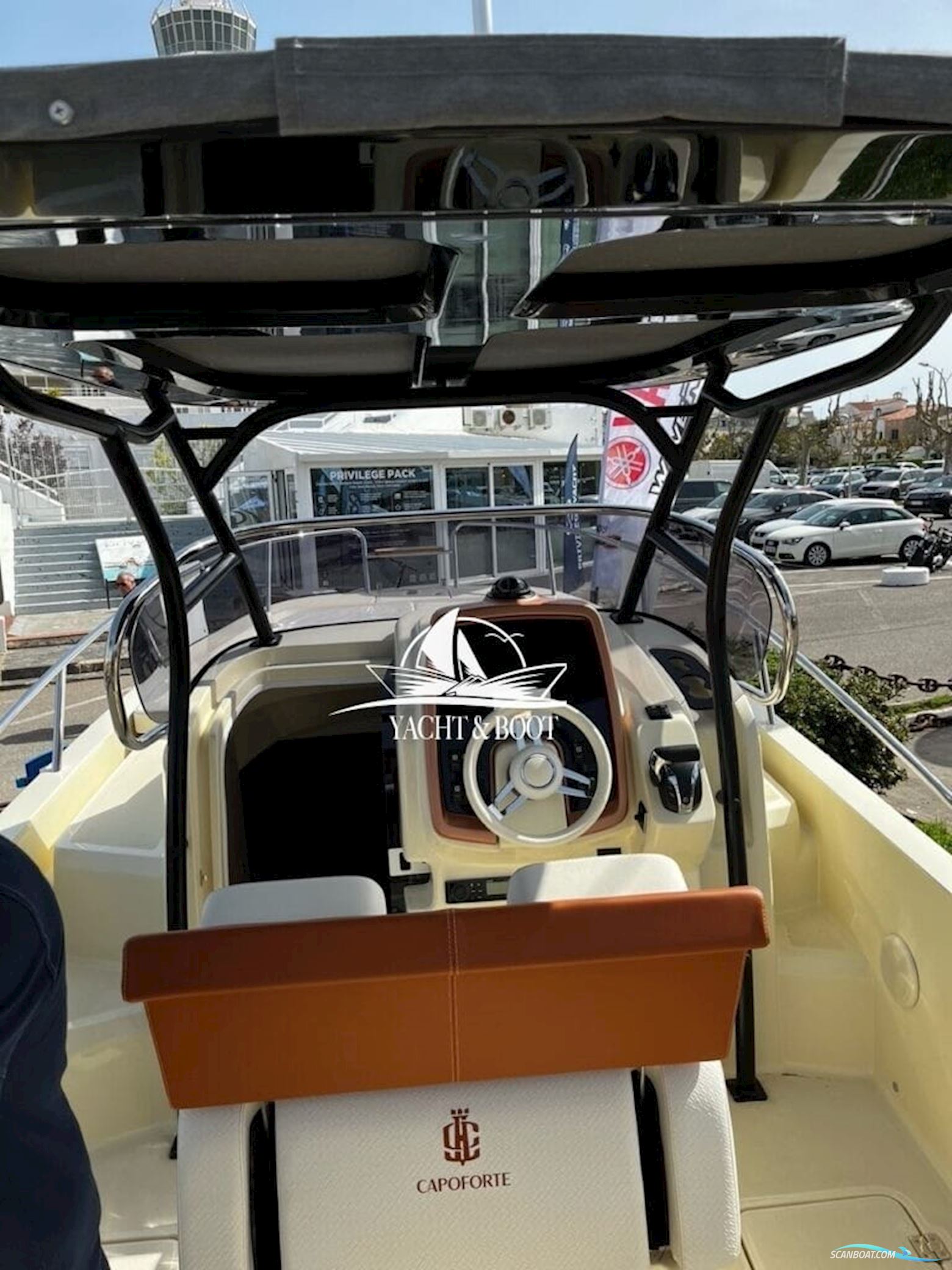 Invictus Yacht Capoforte CX 270