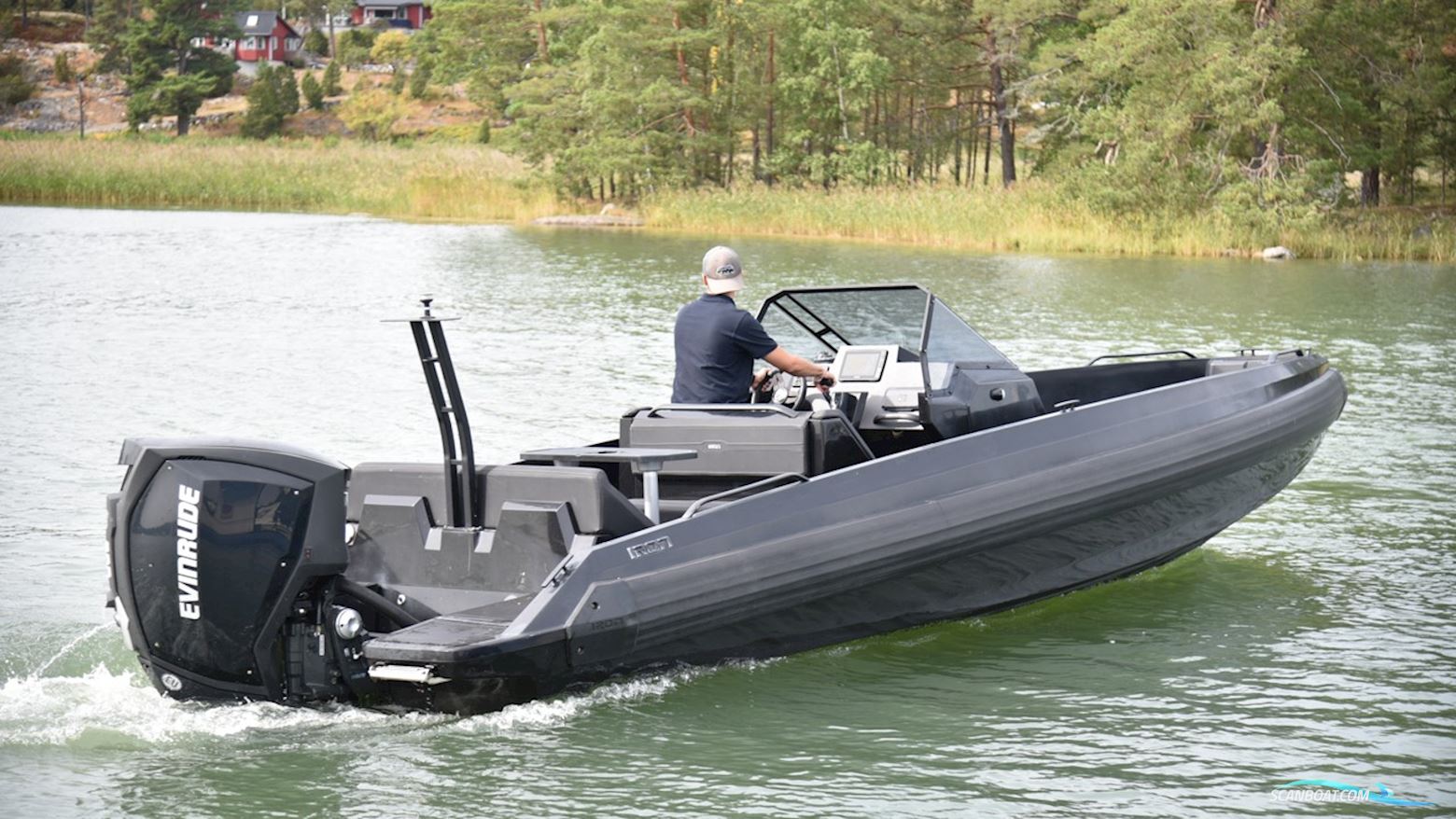 Iron 767 Motorboten 2020, met Evinrude motor, Sweden