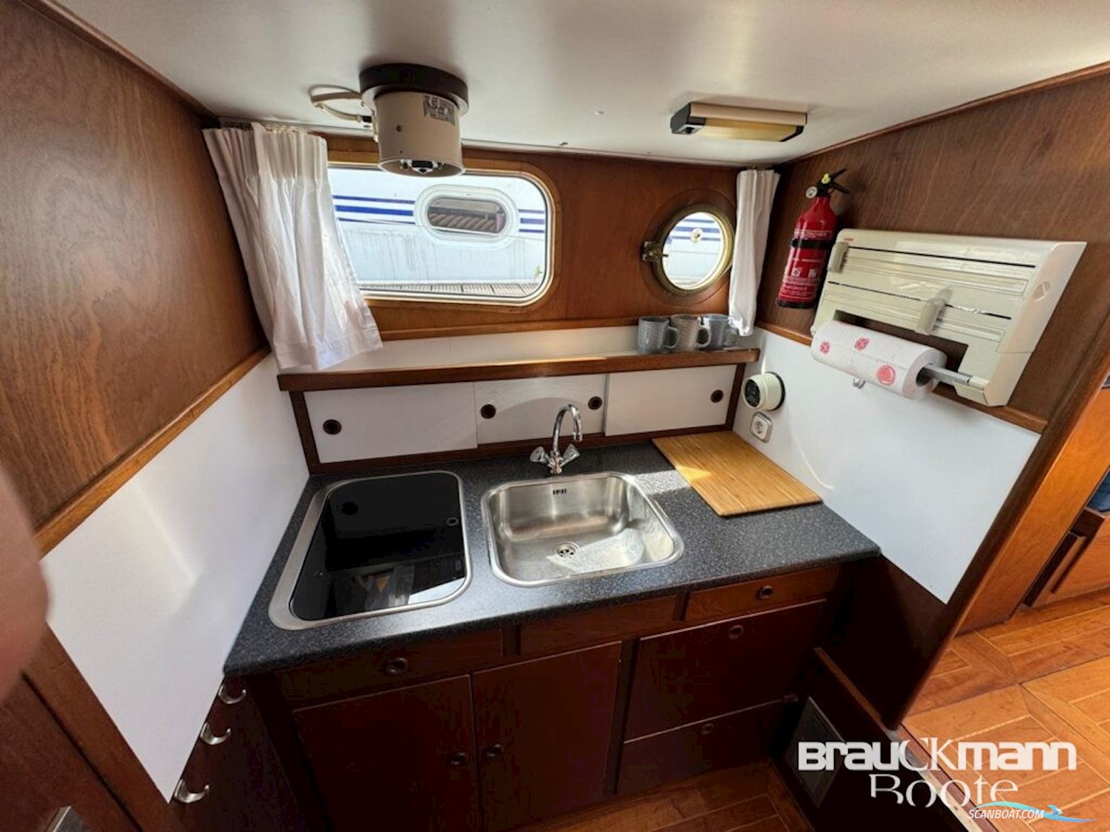 Jachtbouw P. Valk (NL) Jachtbouw P. Valk (NL) 9.70