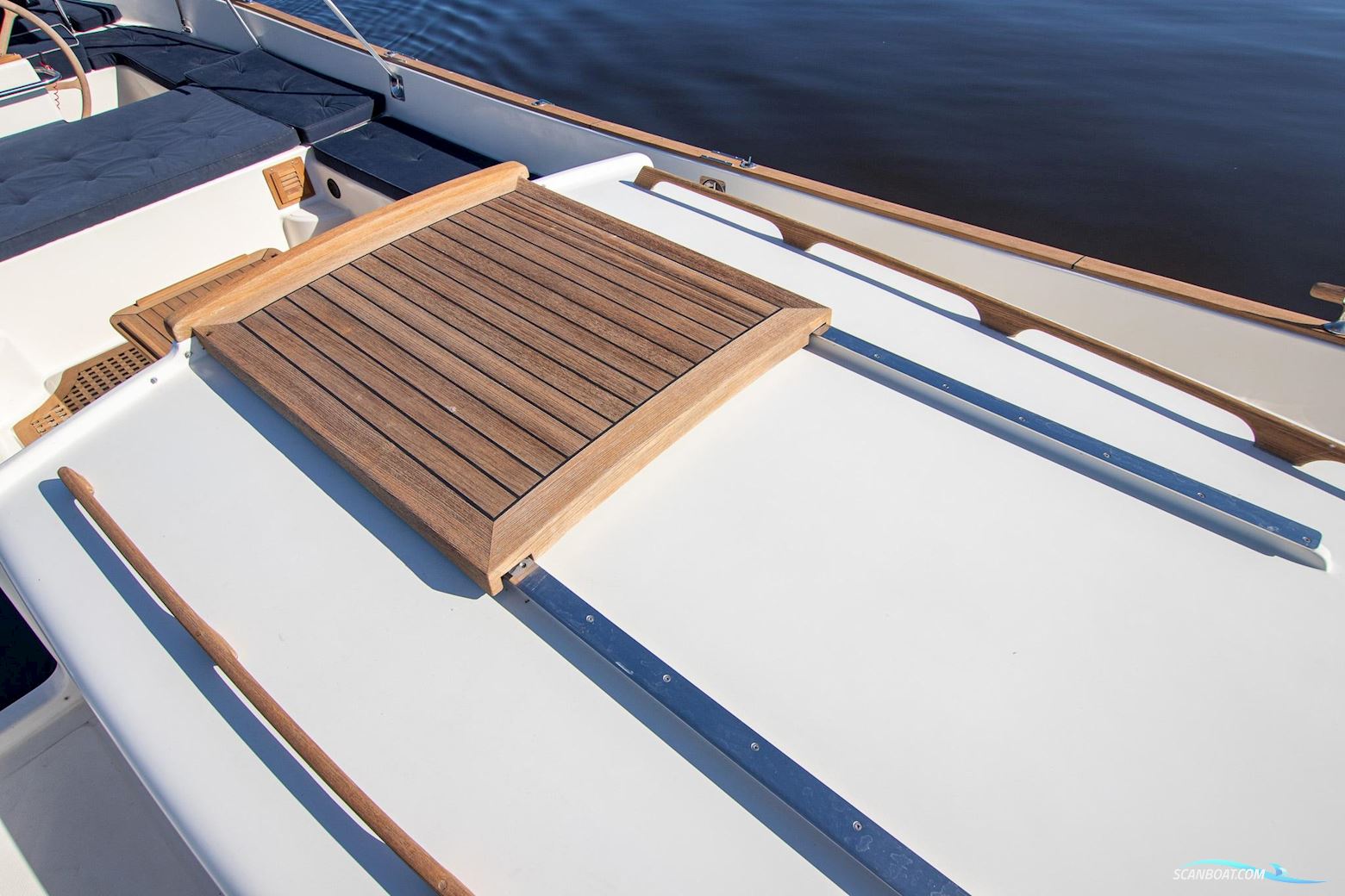 Jan Van Gent 10.35 Cabin