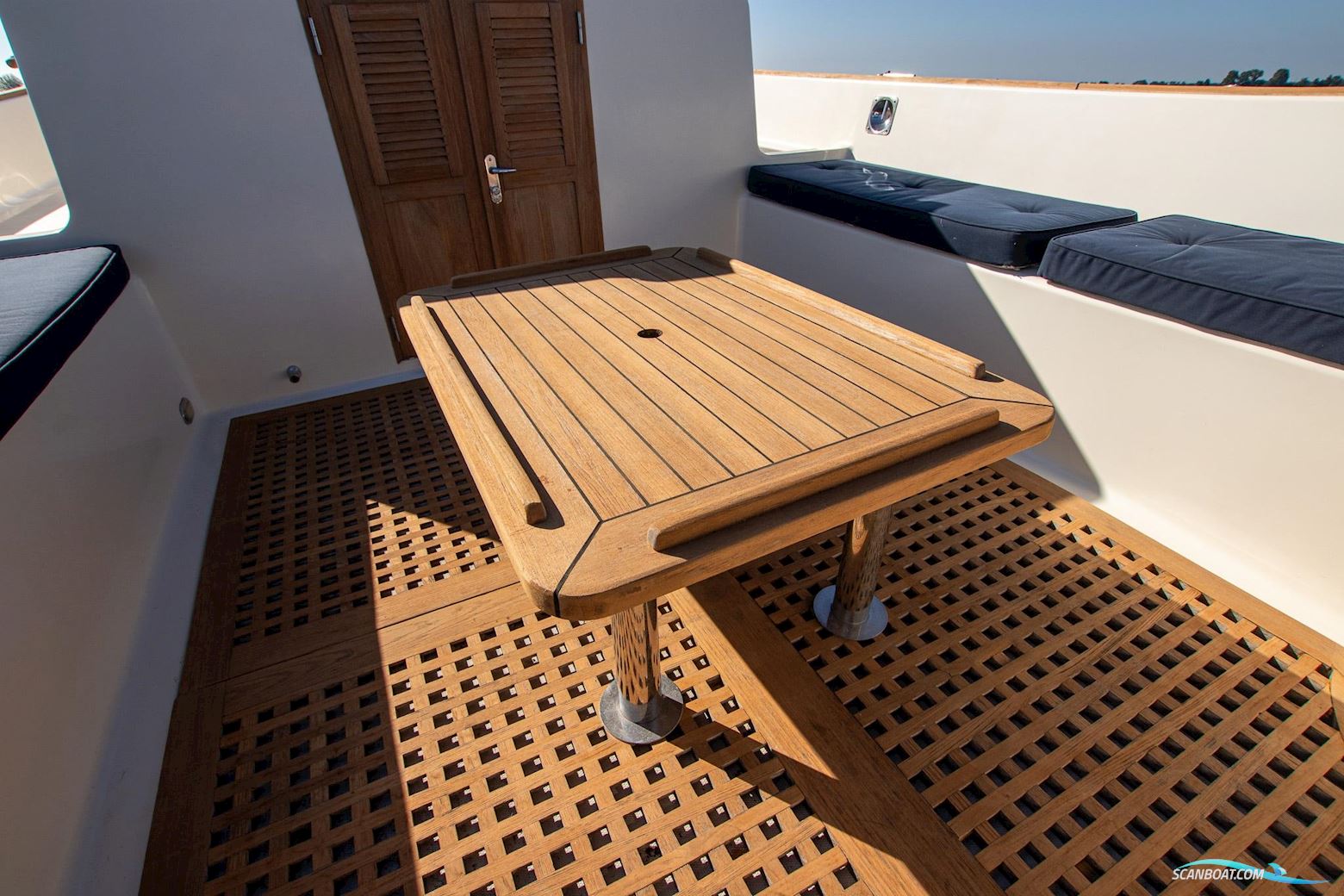 Jan Van Gent 10.35 Cabin