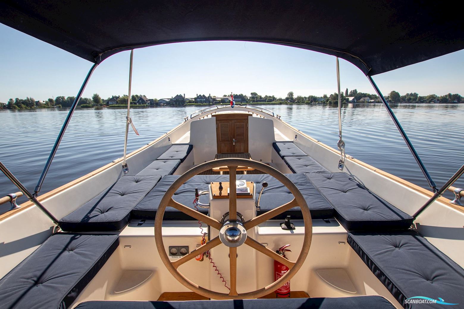 Jan Van Gent 10.35 Cabin