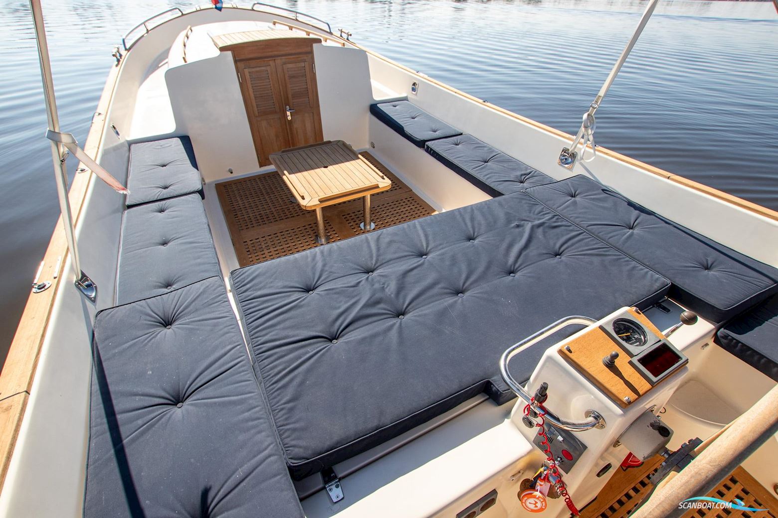 Jan Van Gent 10.35 Cabin