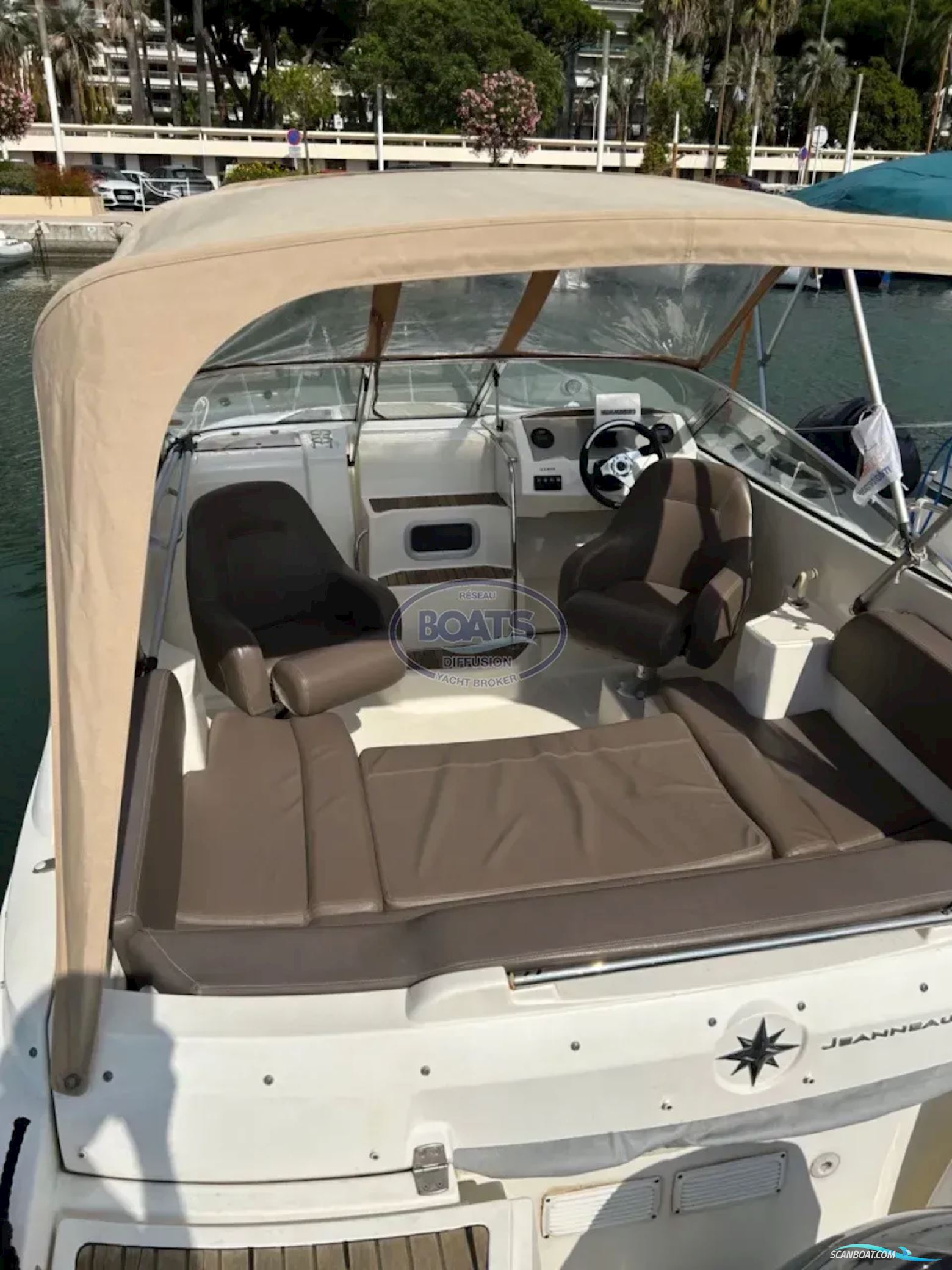 Jeanneau  Cap Camarat 635