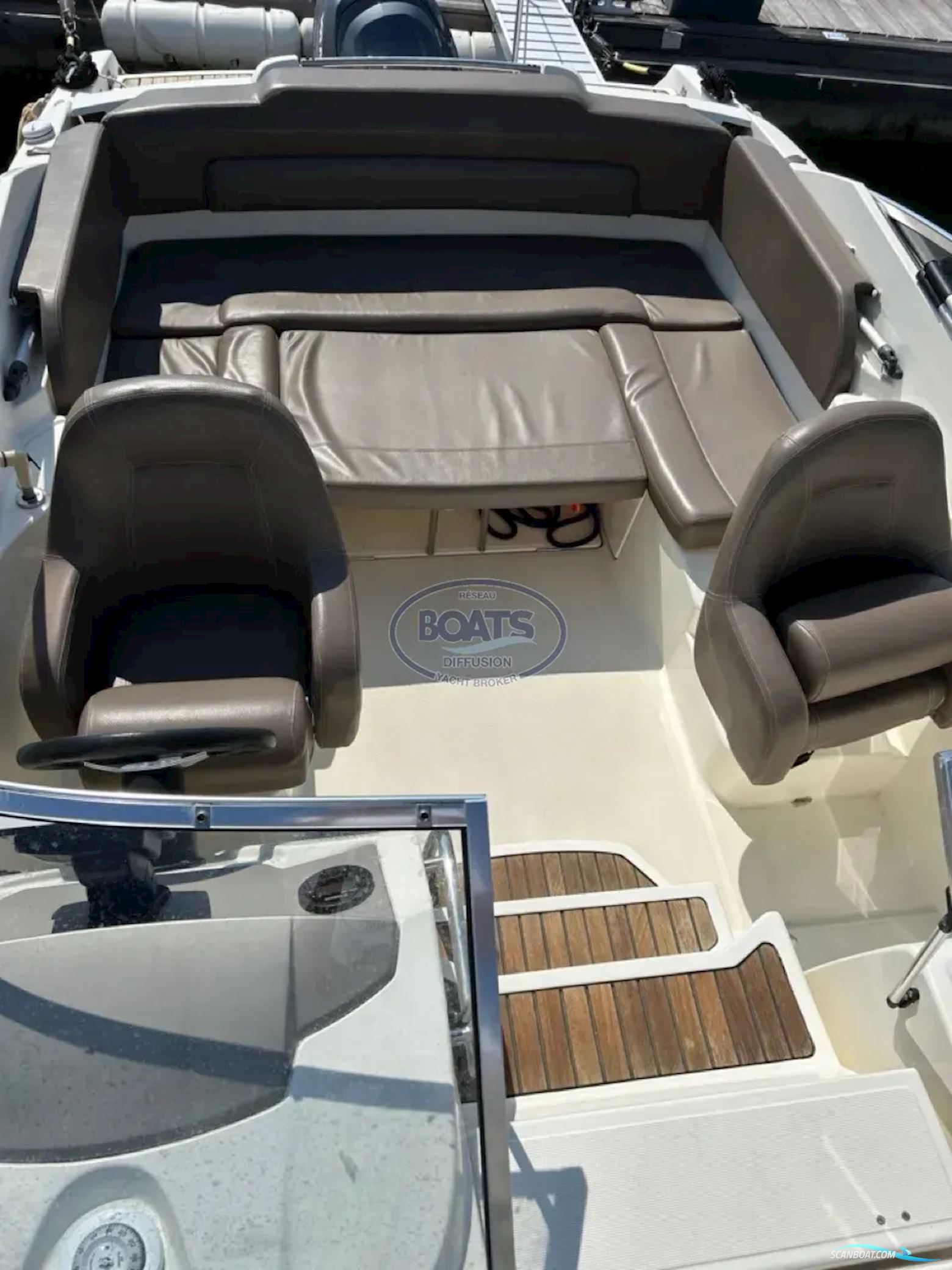 Jeanneau  Cap Camarat 635