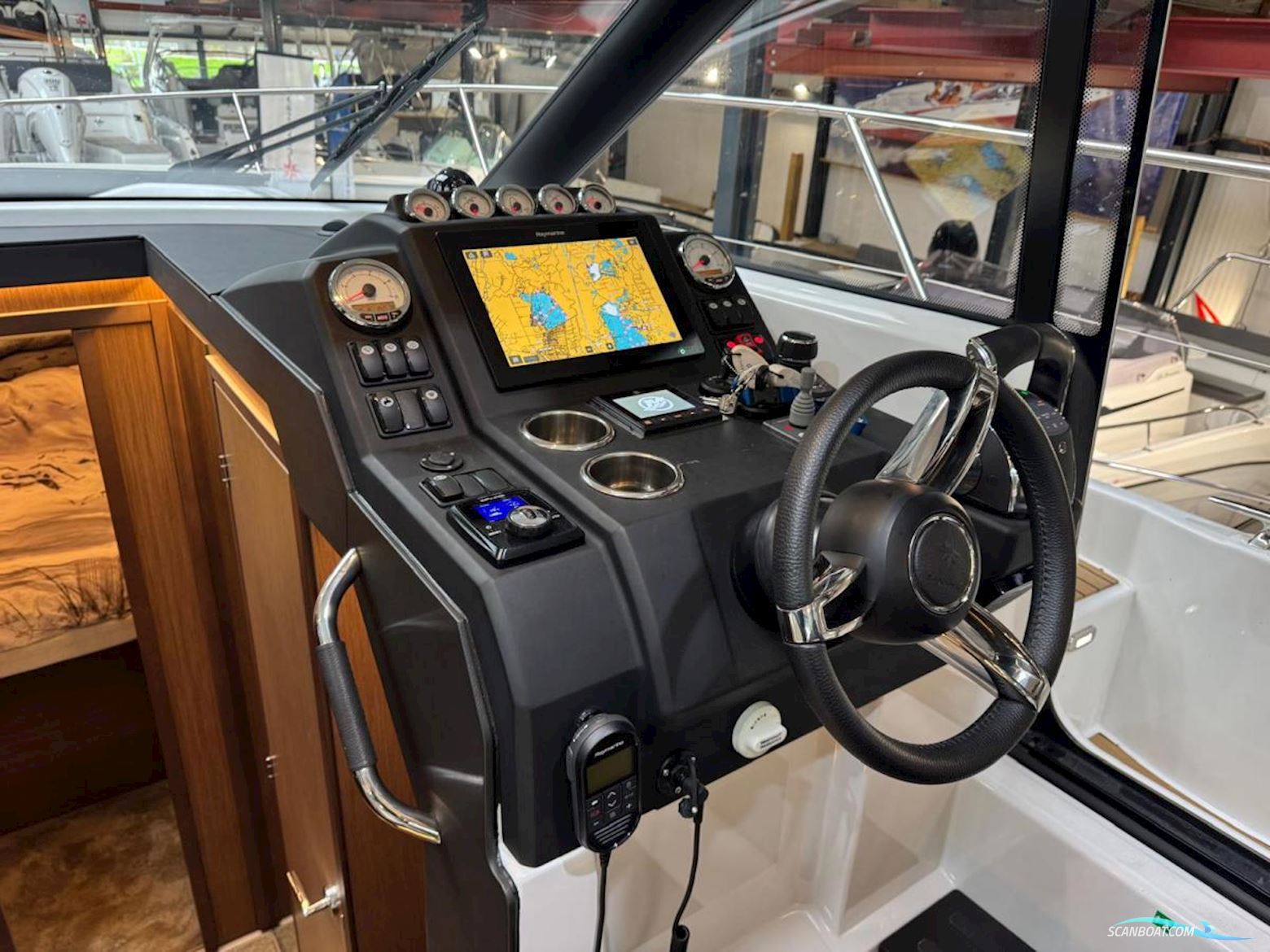 Jeanneau  NC37 met slechts 87 uur!