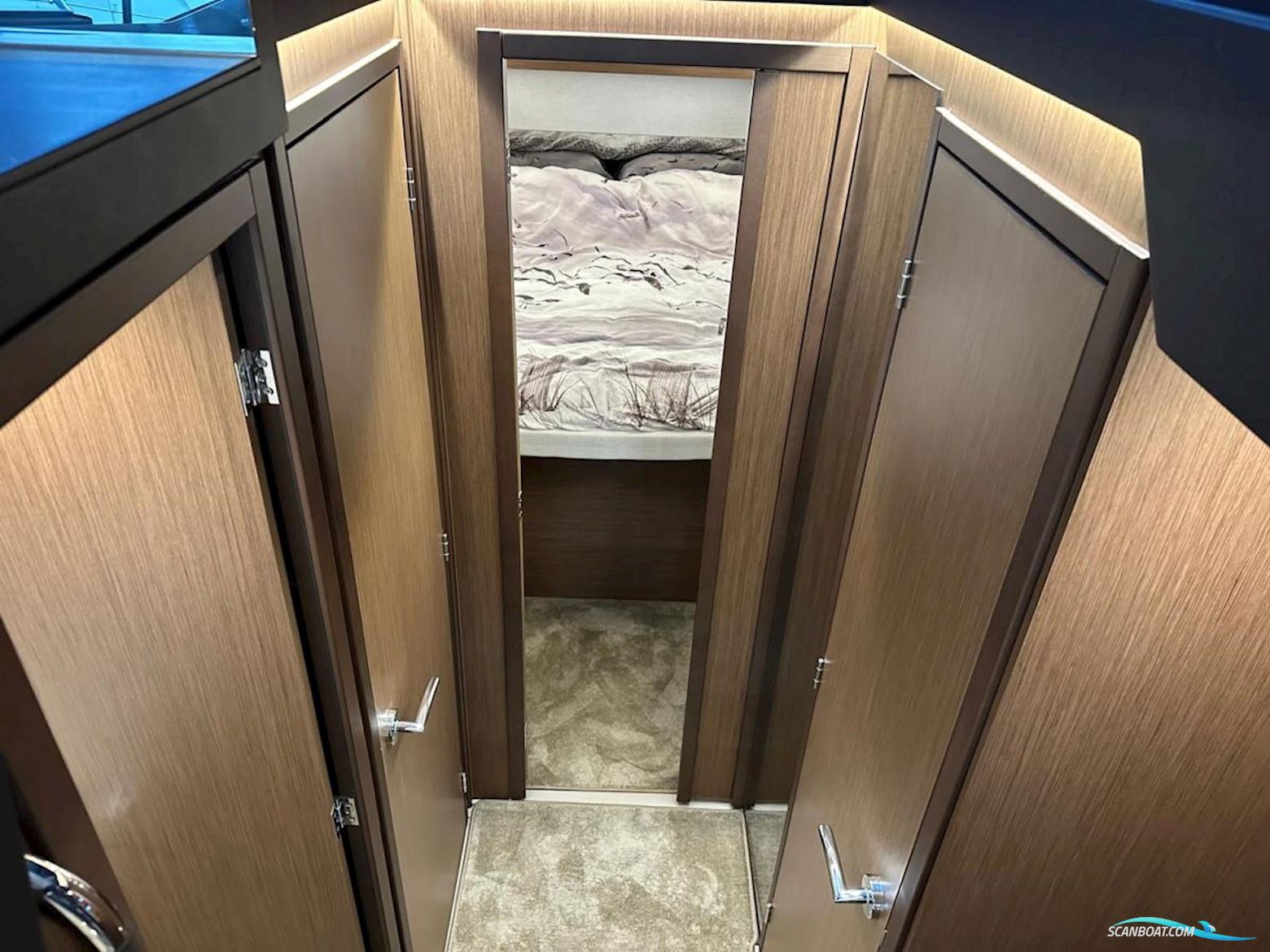 Jeanneau  NC37 met slechts 87 uur!