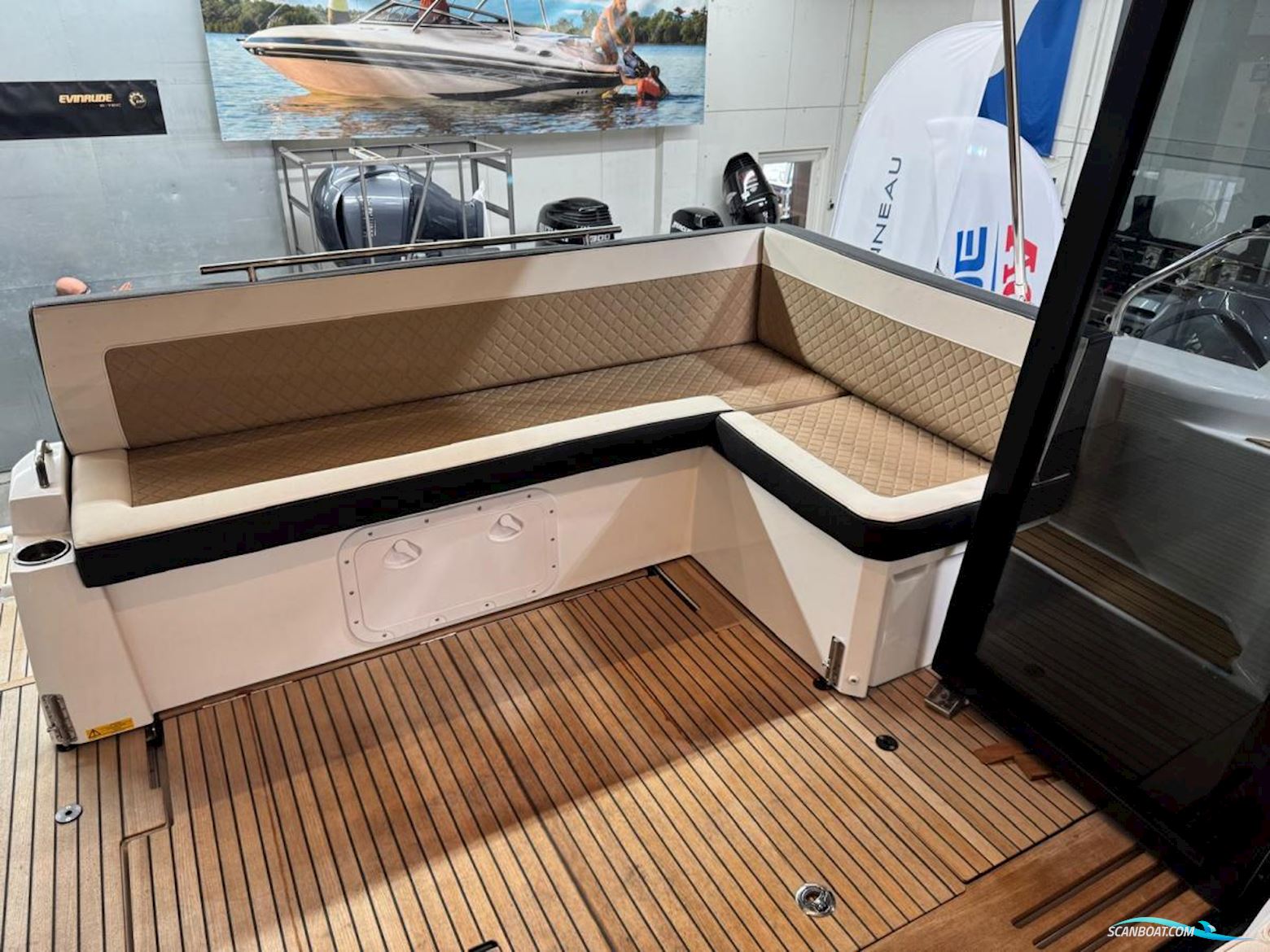 Jeanneau  NC37 met slechts 87 uur!