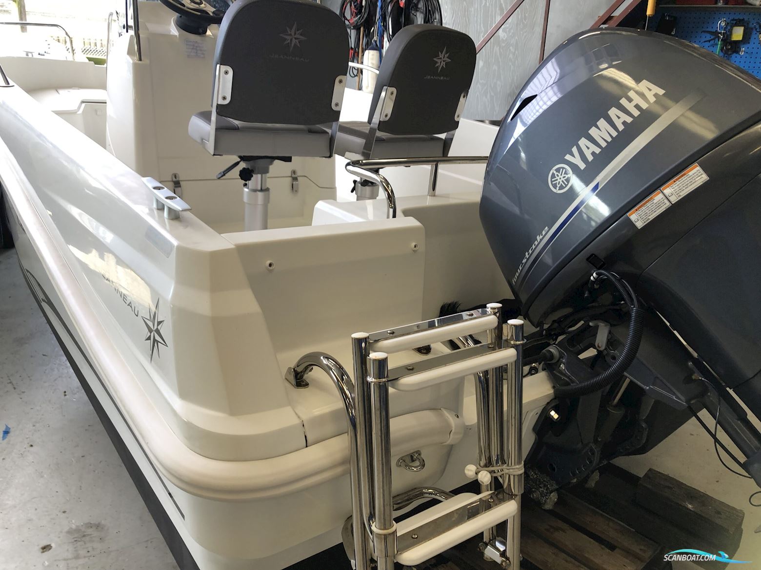 Jeanneau 4.7 CC Style