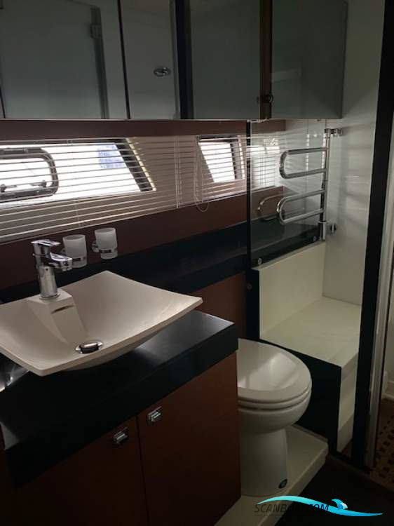 Jeanneau 550s Ixus Joystick