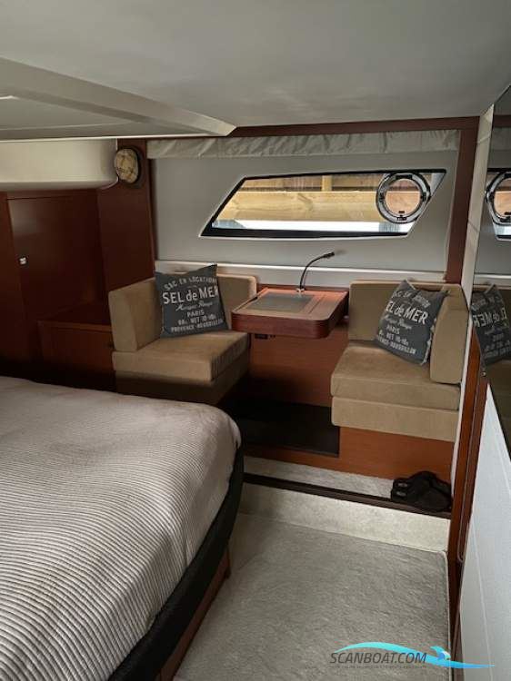 Jeanneau 550s Ixus Joystick