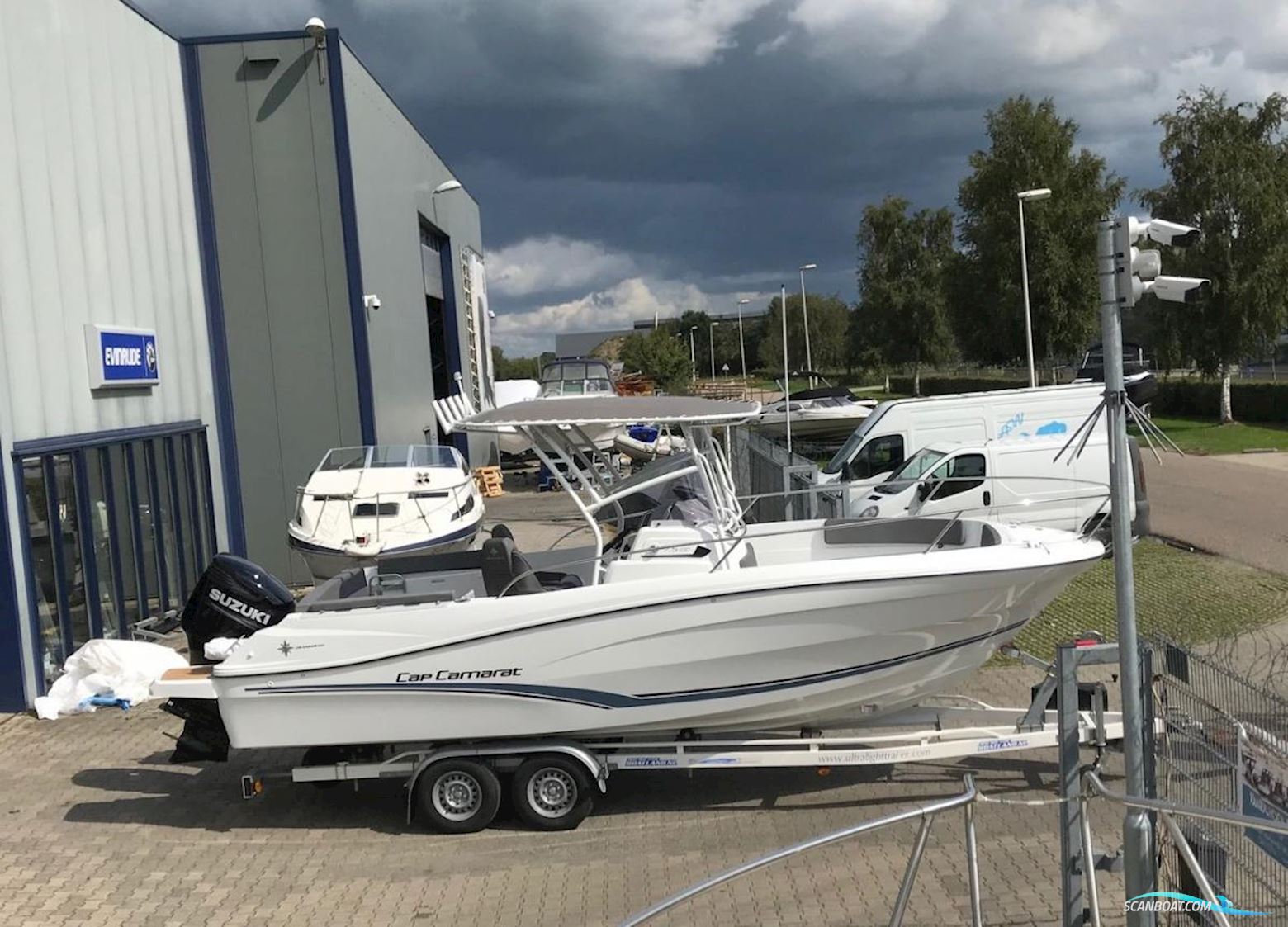 Jeanneau 7.5 Center Console