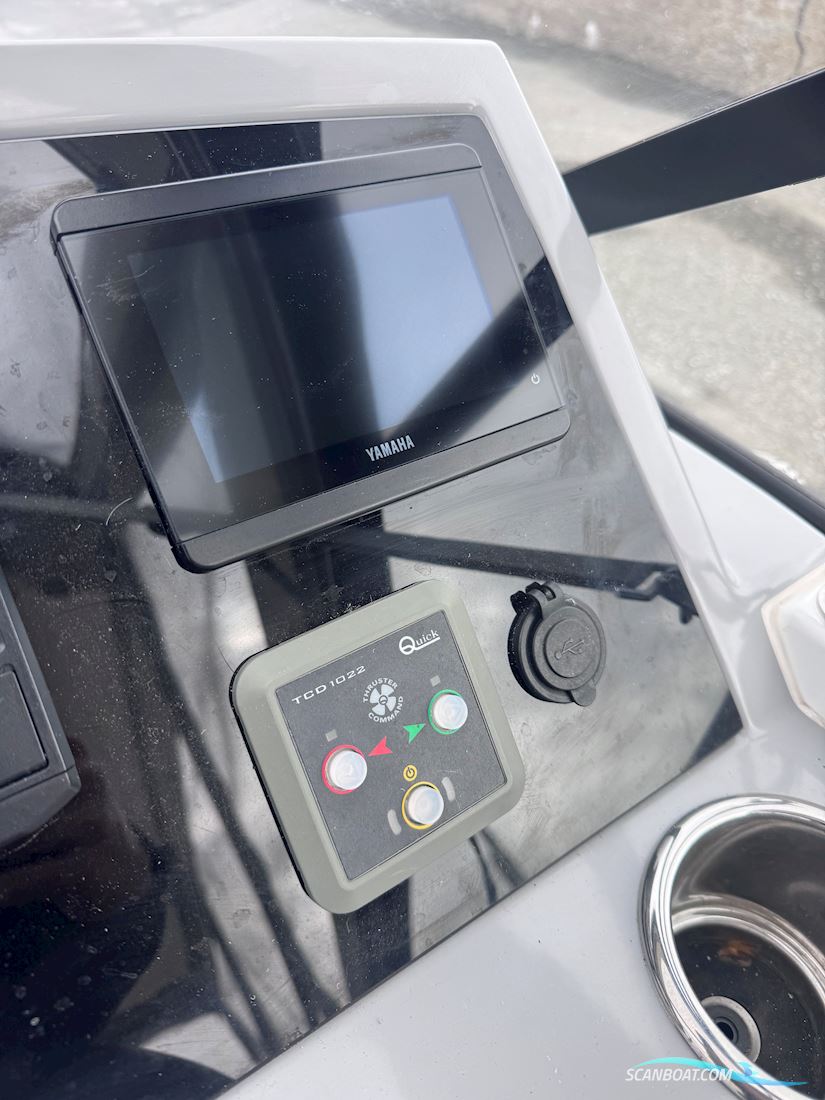 Jeanneau 7.5 DC CAP CAMARAT SERIE 2 – 2021