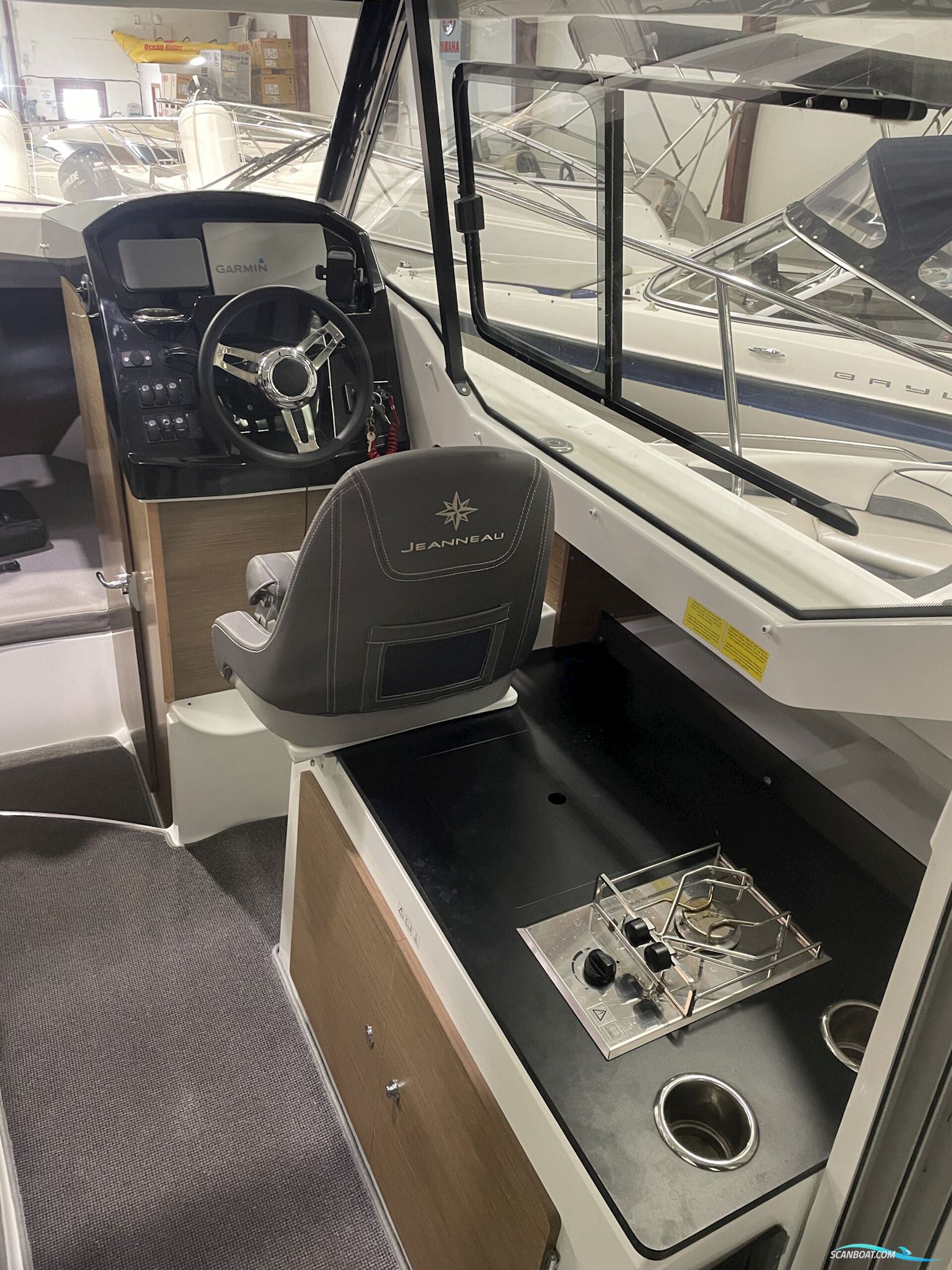 Jeanneau 795 Merry Fisher