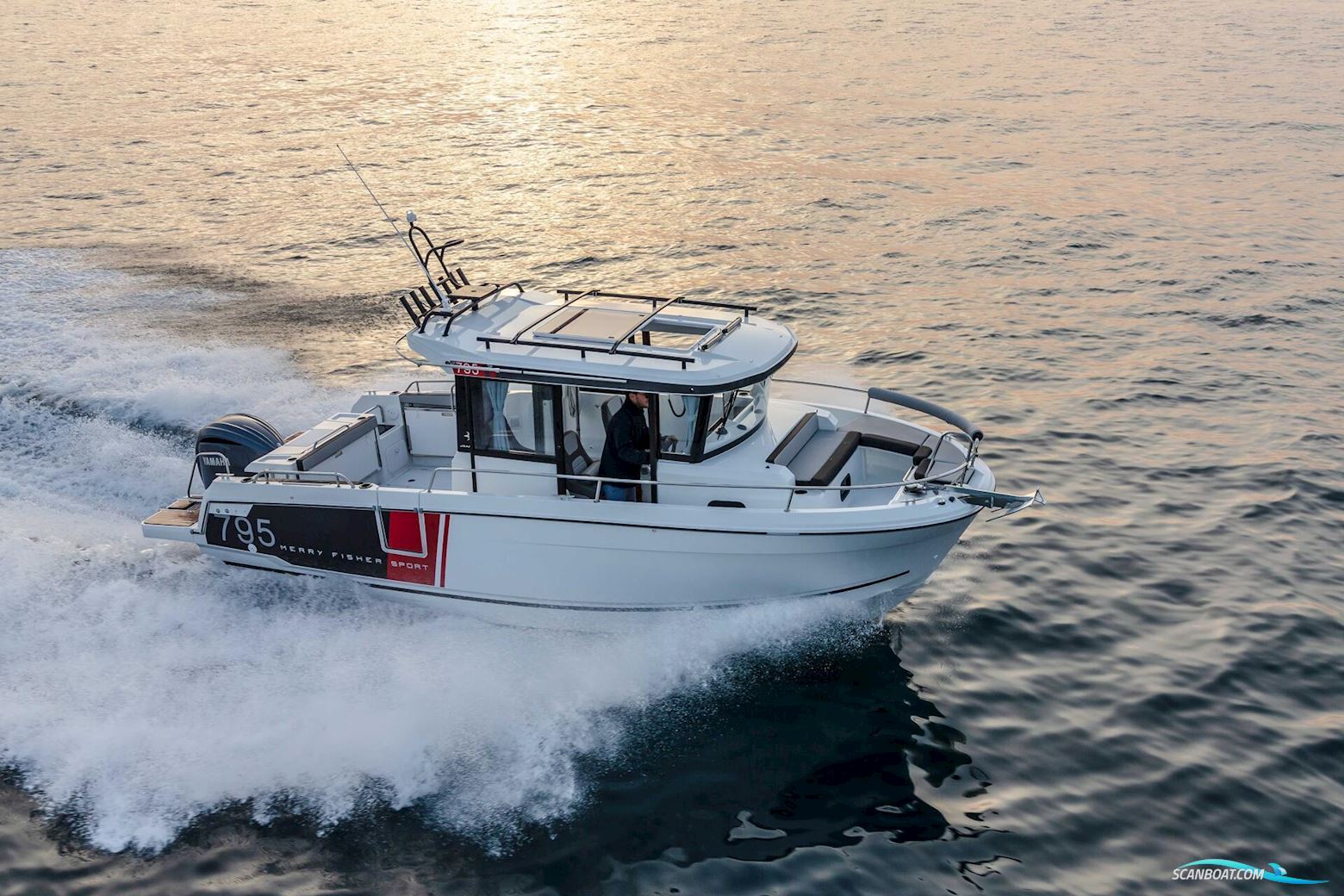 Jeanneau 795 Merry Fisher Sport Serie2