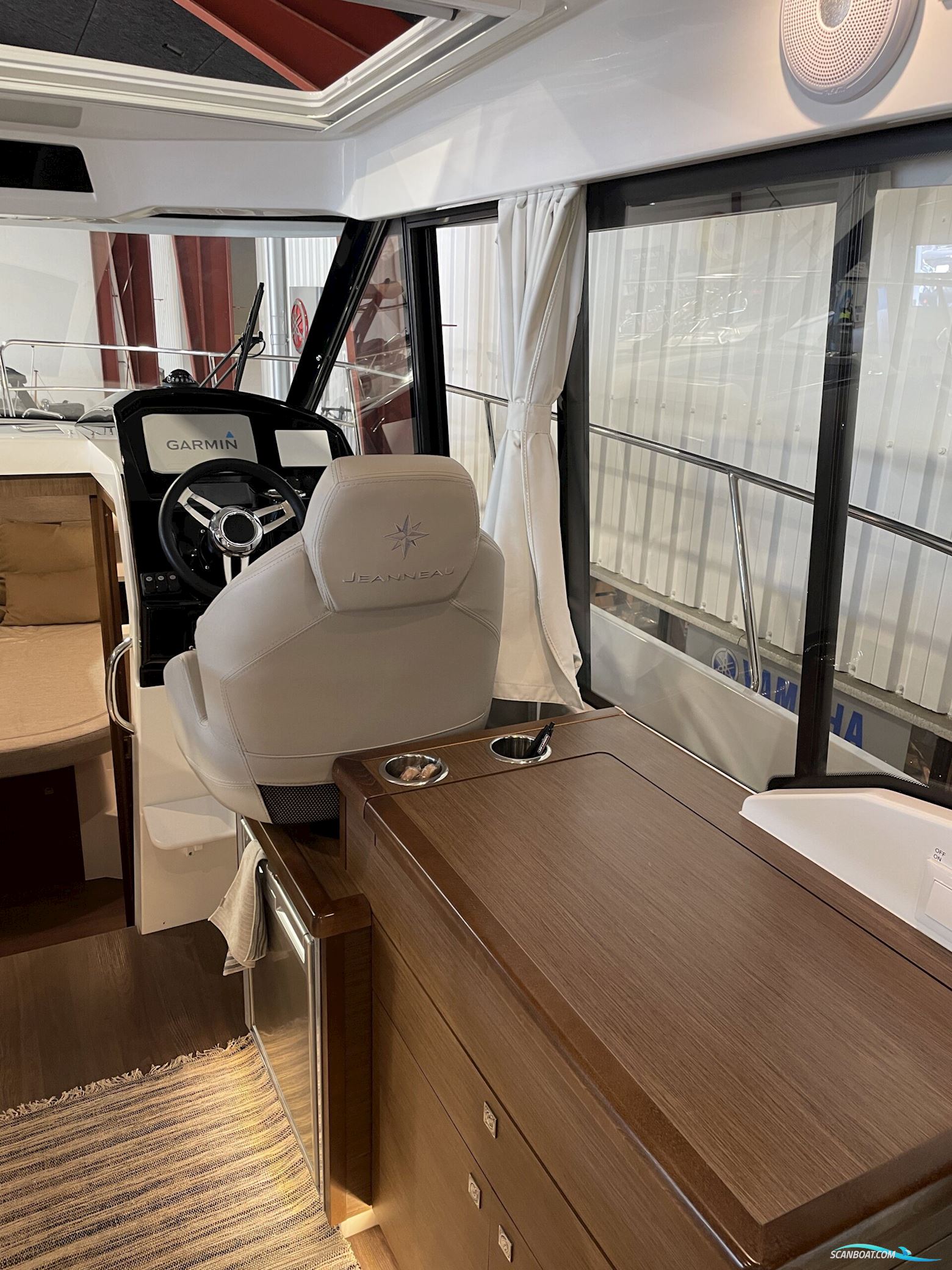 Jeanneau 895 Merry Fisher Cruiser