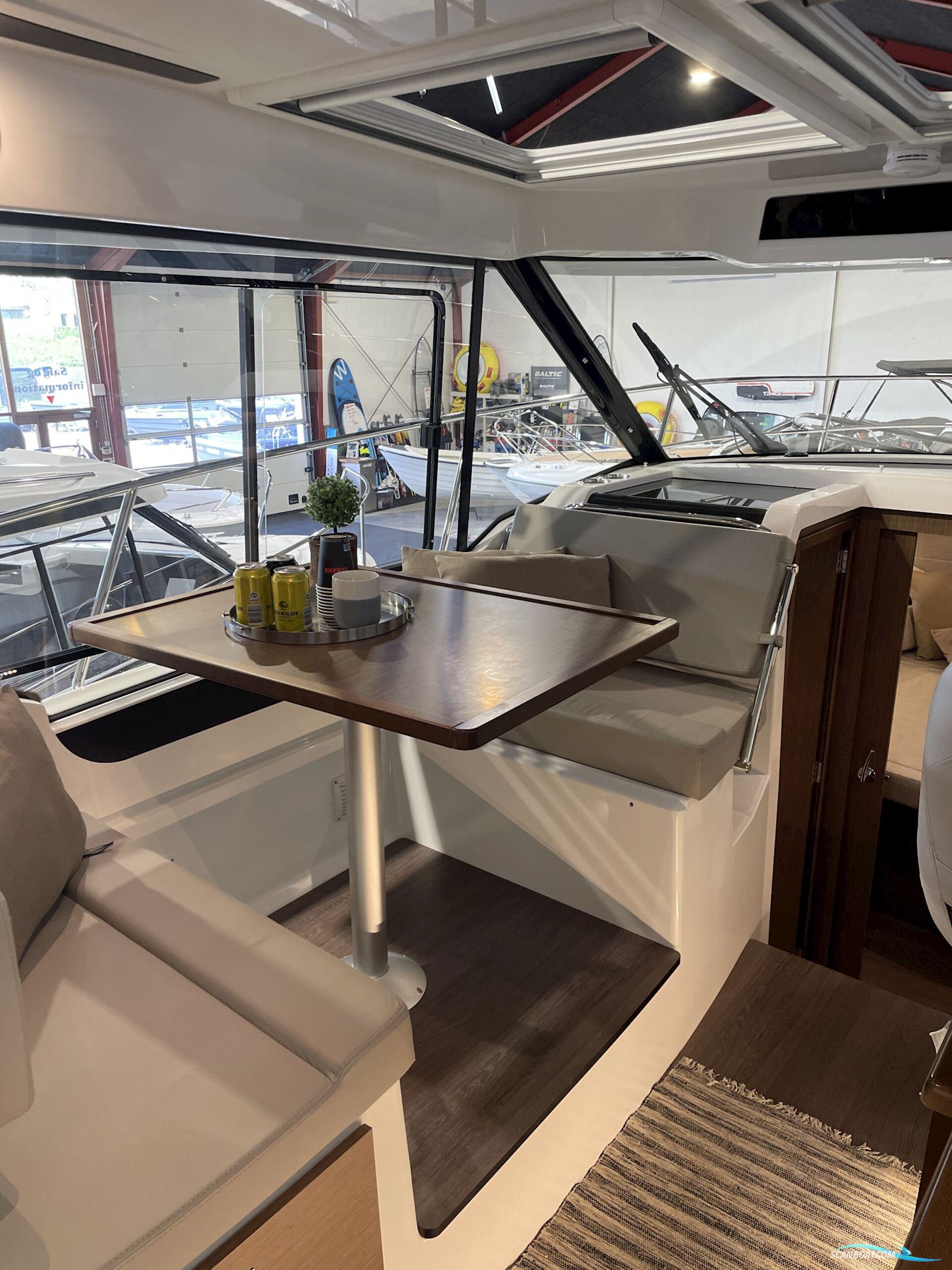 Jeanneau 895 Merry Fisher Cruiser