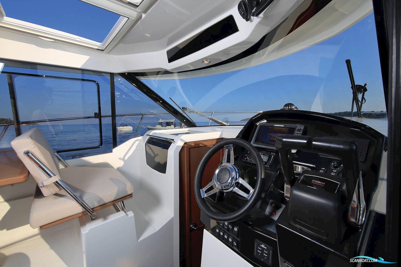 Jeanneau 895 Merry Fisher Cruiser