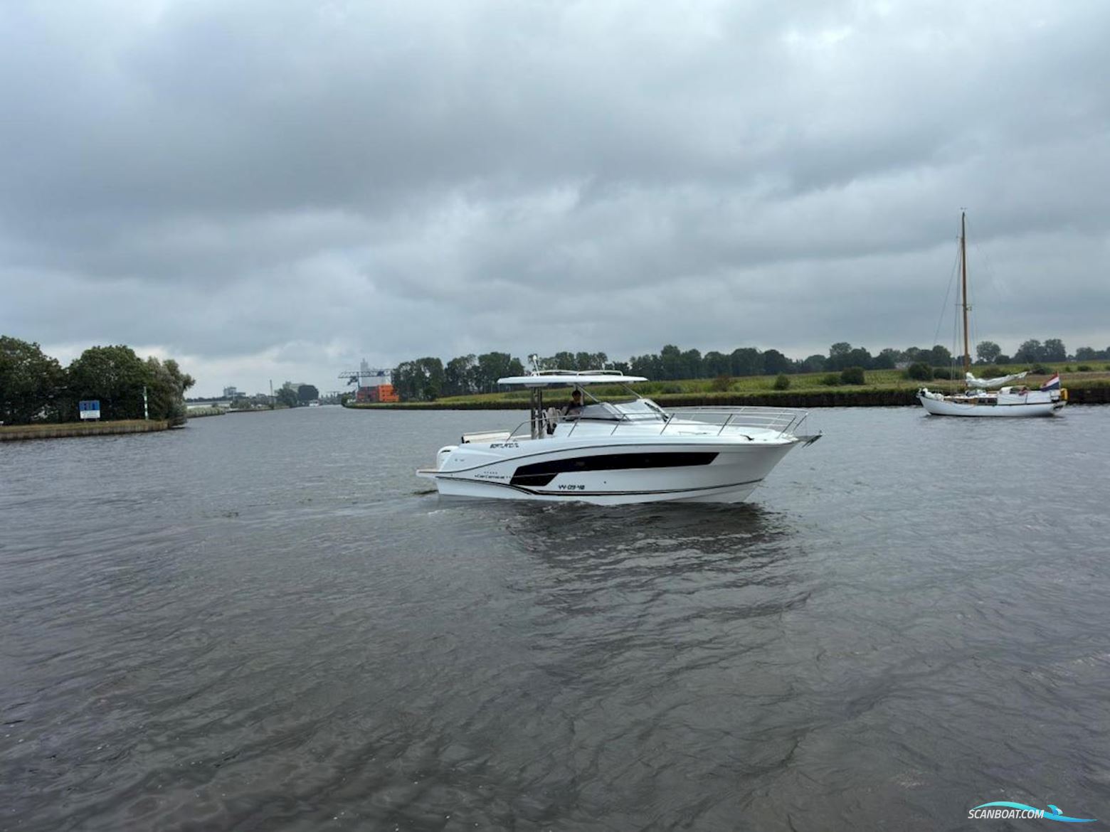 Jeanneau Cap Camarat 10.5 WA S2 op Voorraad. Dit Schip is Aanwezig op de Yamaha Stand Van Hiswa te Water 2026.
