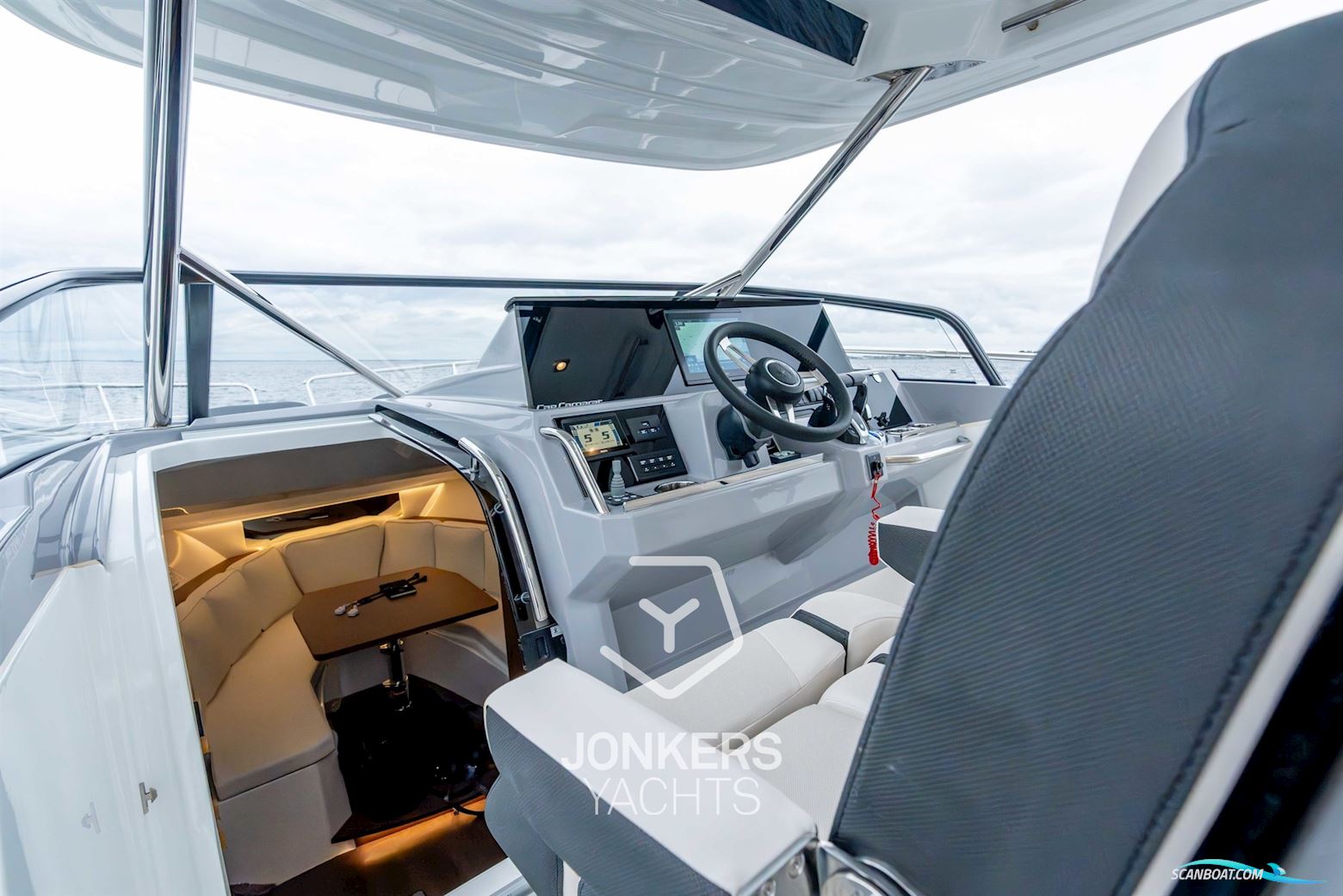 Jeanneau Cap Camarat 10.5 WA S2