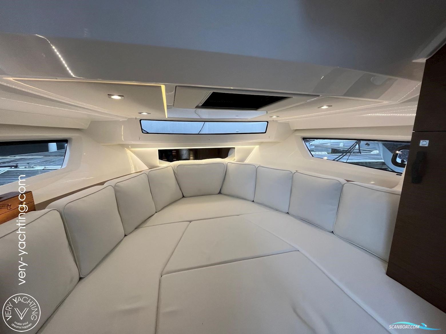 Jeanneau Cap Camarat 10.5 WA serie 2