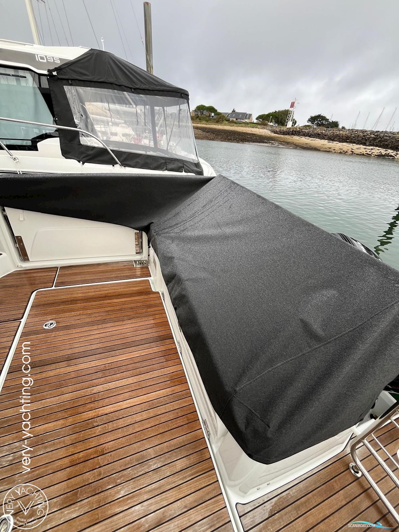 Jeanneau Cap Camarat 10.5 WA Serie 2