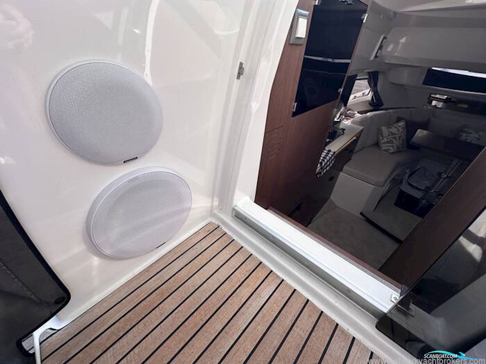 Jeanneau Cap Camarat 10.5WA S2