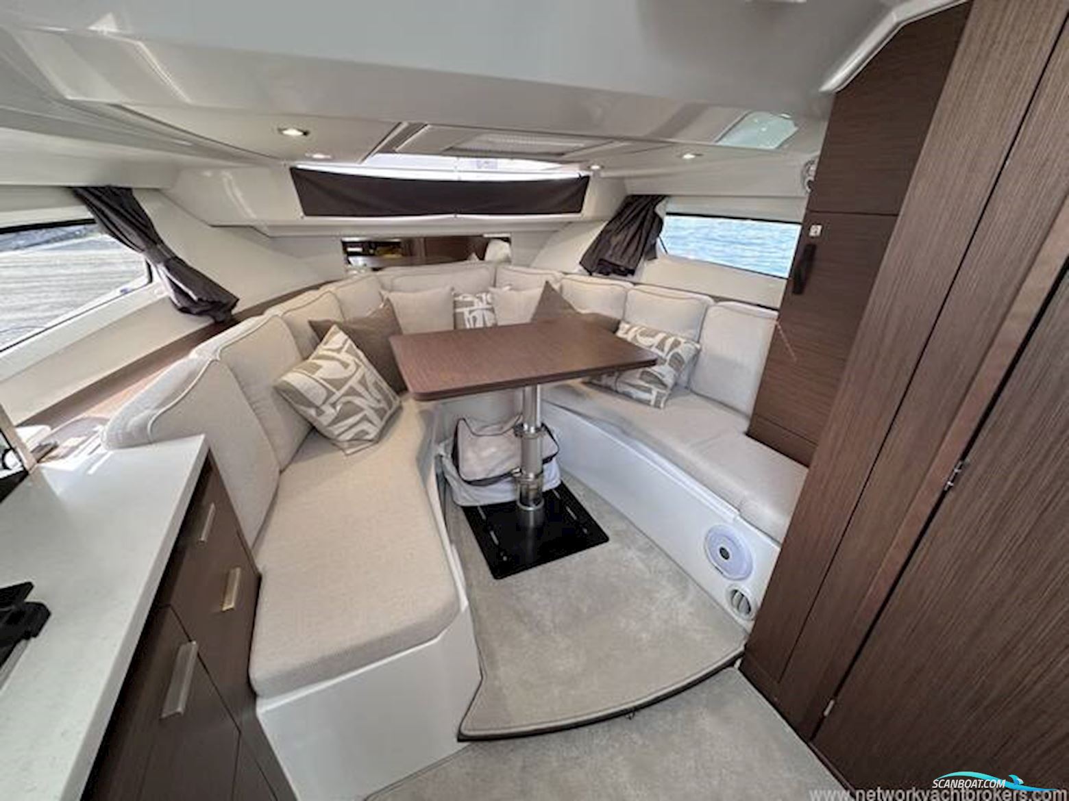 Jeanneau Cap Camarat 10.5WA S2