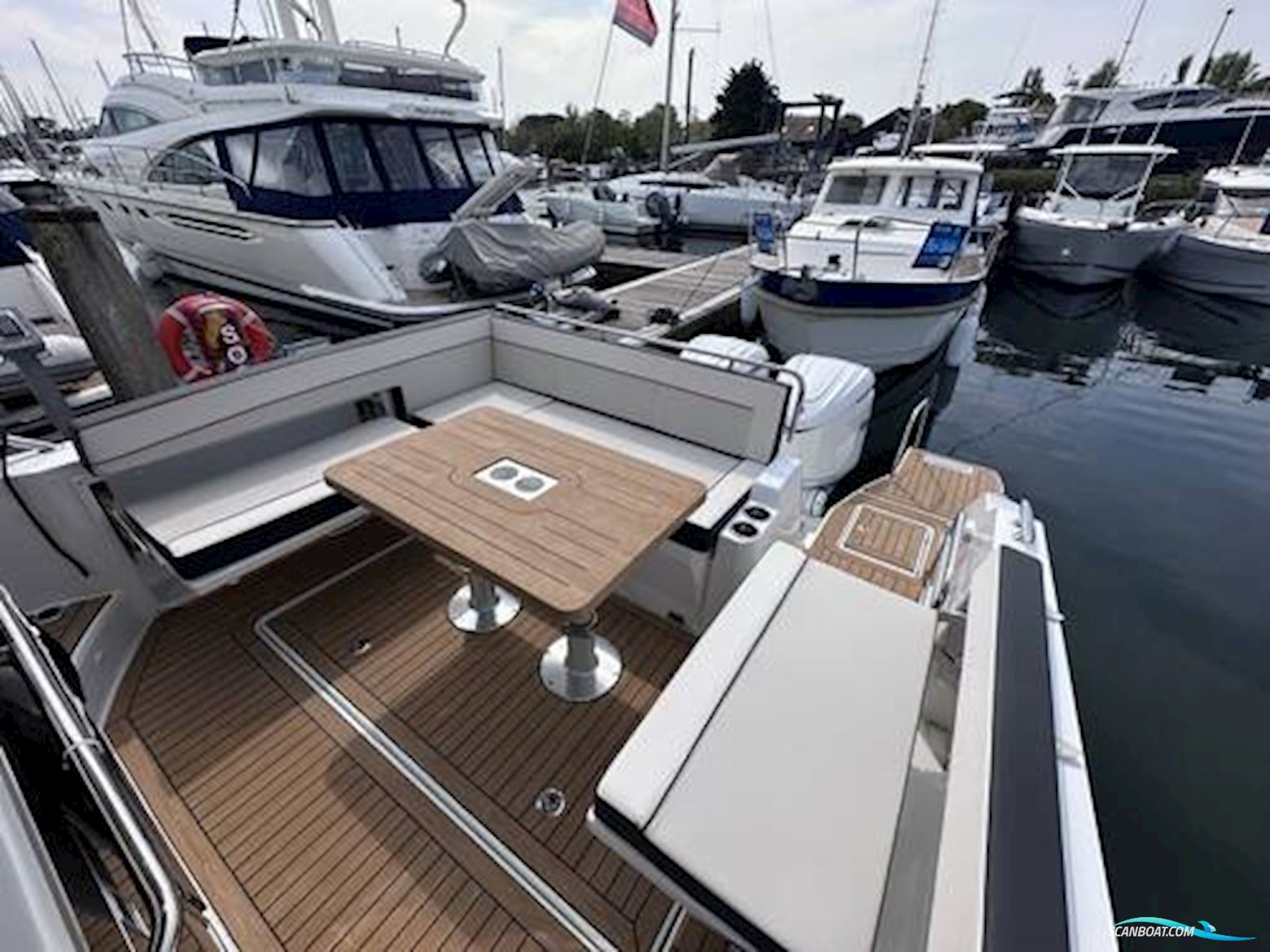 Jeanneau Cap Camarat 10.5WA S2